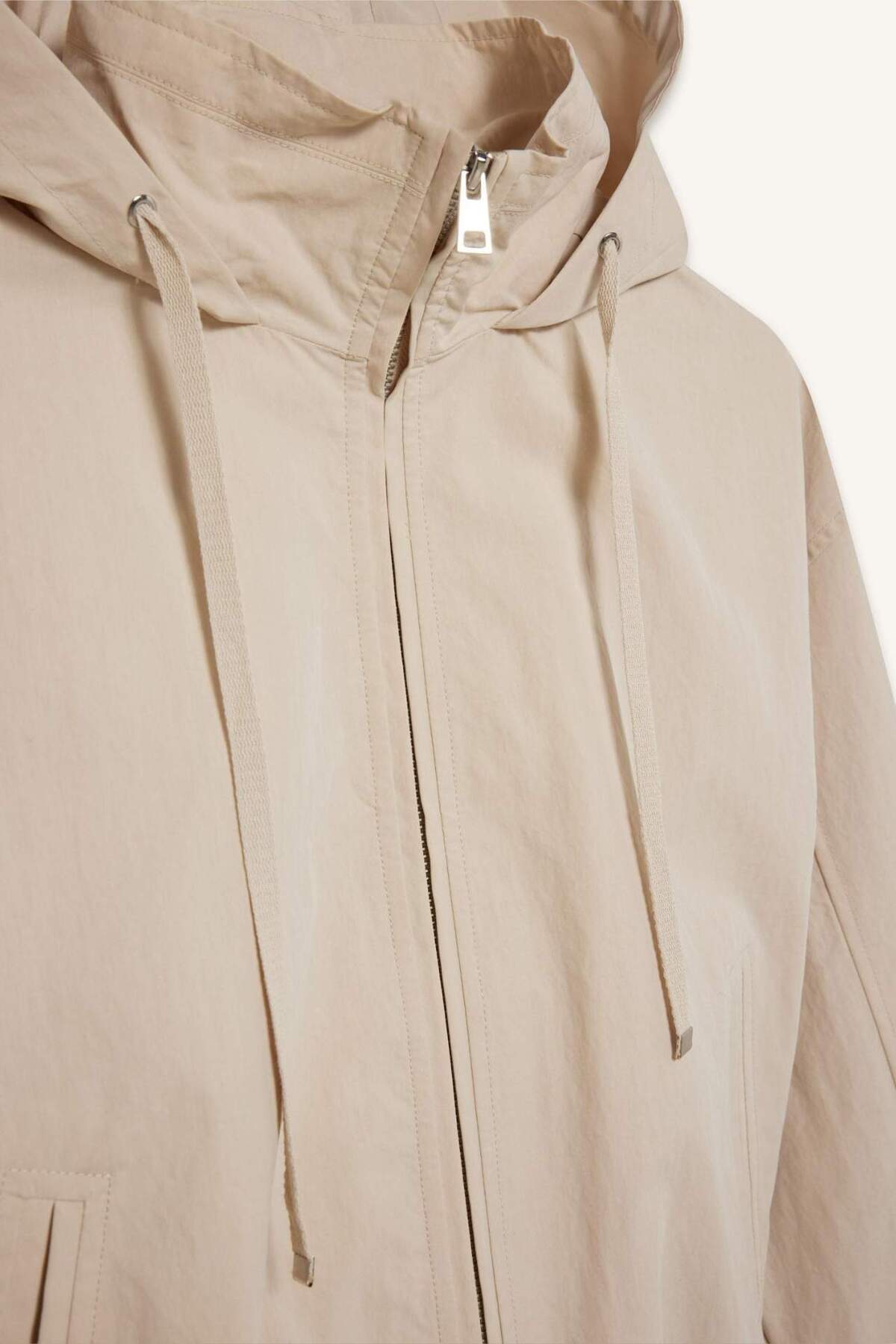 Defacto  Su Geçirmez Regular Fit Kapüşonlu Fermuarlı Crop Mont E8625AX25AU - Görsel 8