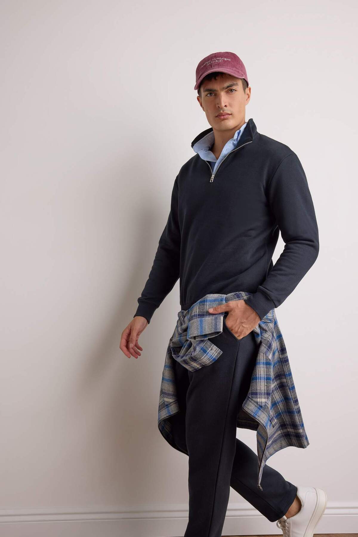 Defacto  Regular Fit Dik Yaka Yarım Fermuarlı İçi Yumuşak Tüylü Basic Düz Sweatshirt X7405AZ25AU - Görsel 3