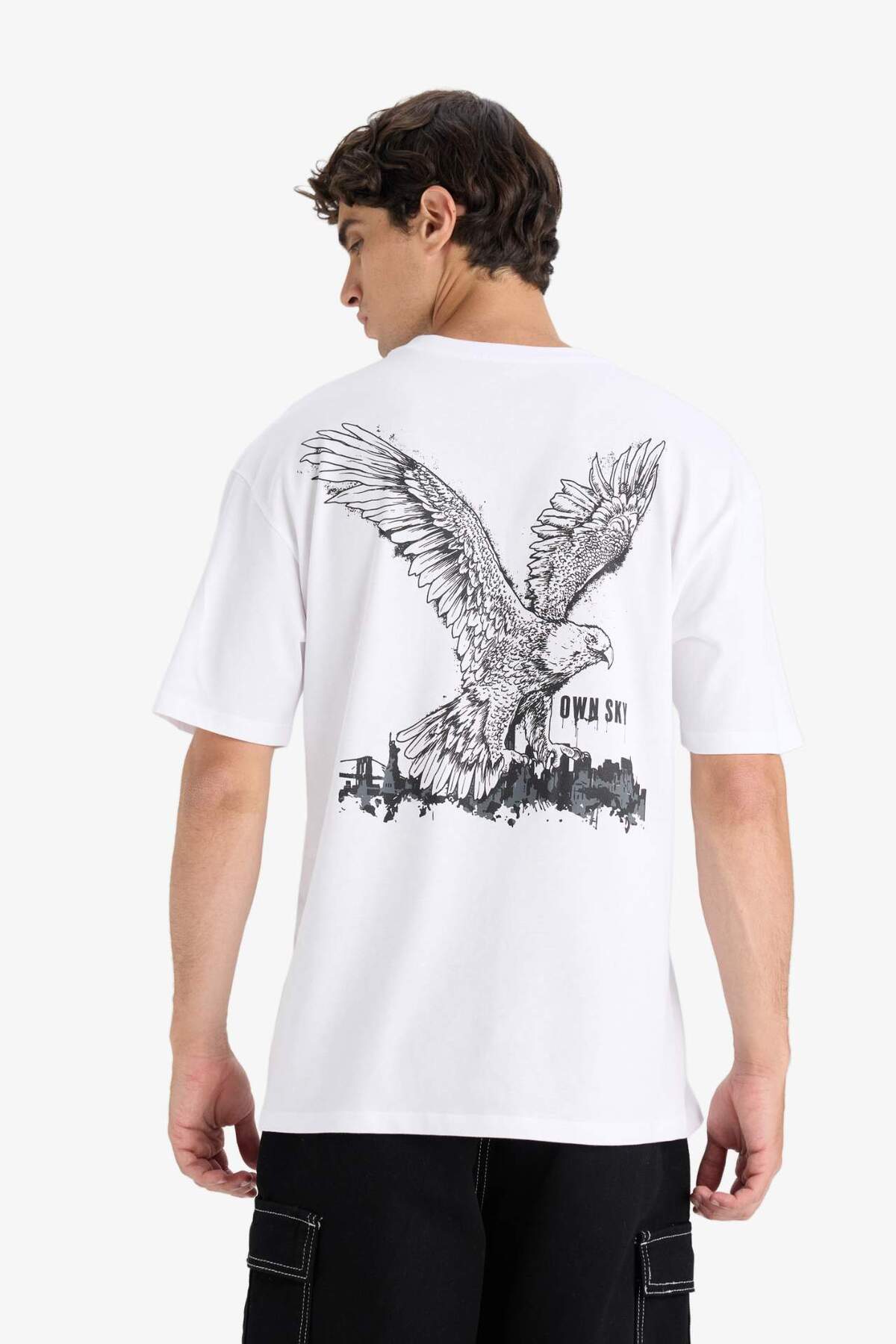 Defacto  %100 Pamuk Boxy Fit Bisiklet Yaka Sırt Baskılı Kısa Kollu Tişört F8649AX25HS - Görsel 6