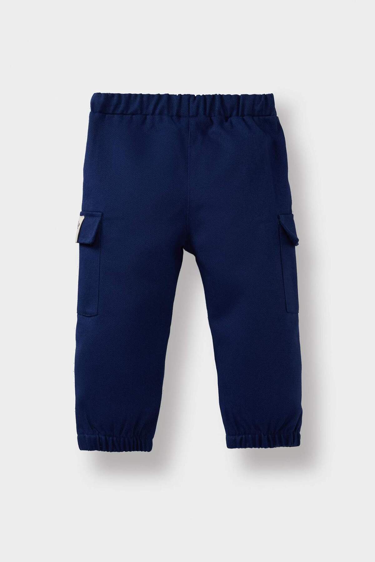 Defacto Jogger Fit Esnek Bantlı Paça Gabardin Okul Pantolonu Erkek Bebek F3668A525AU fotoğrafı 4 (önizleme)