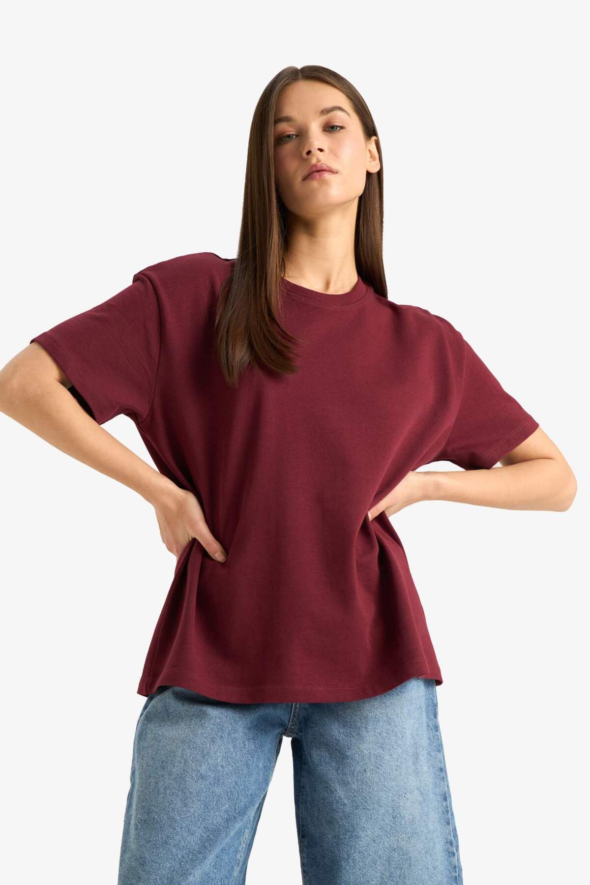 DeFacto Oversize Geniş Kalıp Bisiklet Yaka Basic Düz Bordo Kısa Kollu Tişört E4935AX25AU görsel 2
