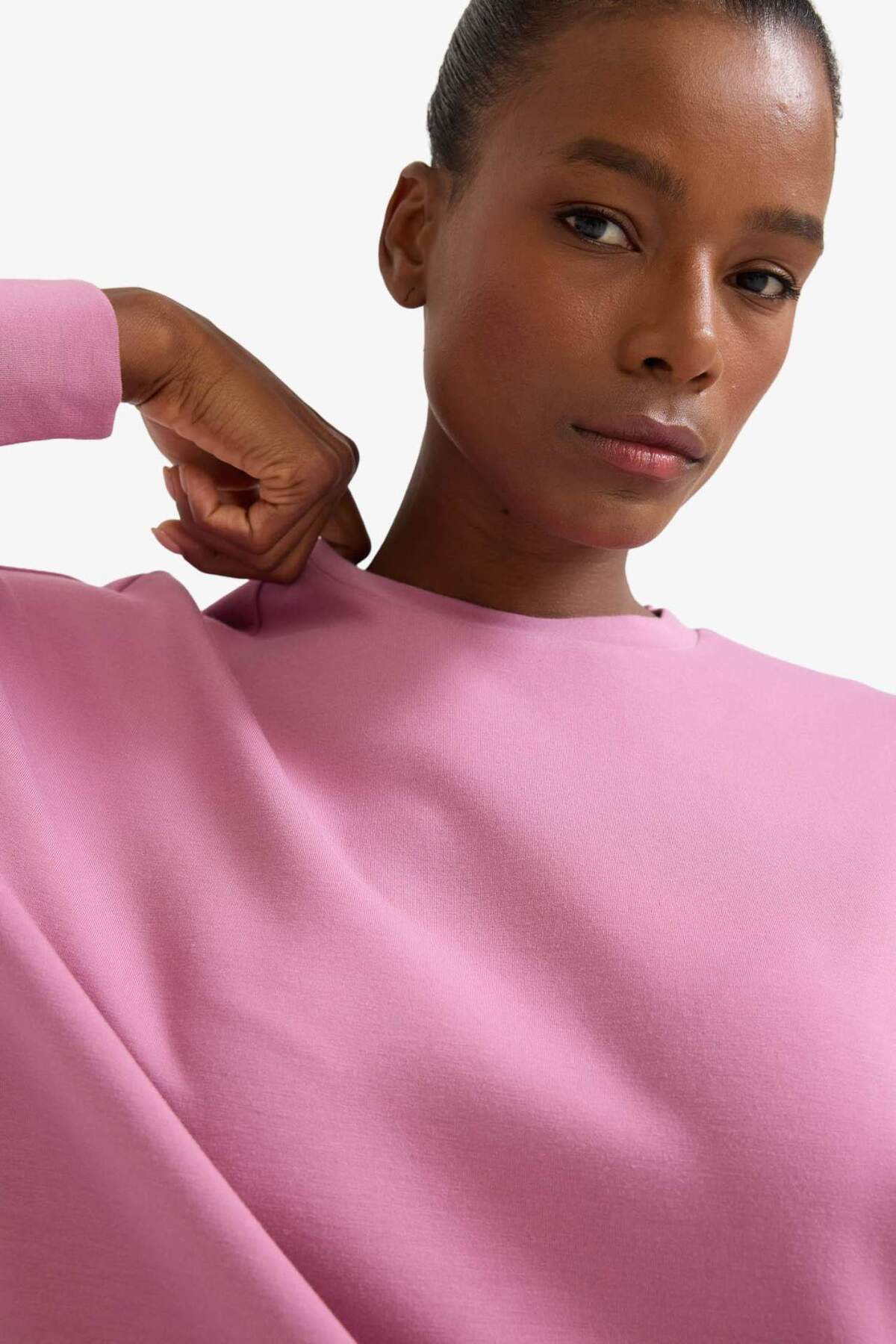 DeFacto Ultra Yumuşak Oversize Geniş Kalıp Bisiklet Yaka Modal Sweatshirt E8954AX25AU görsel 5