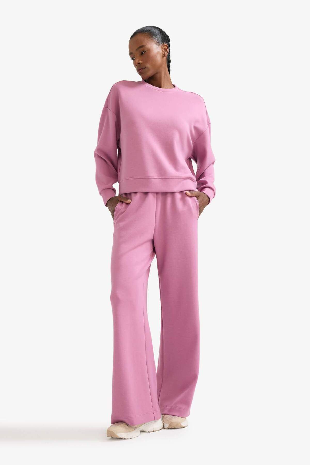 DeFacto Ultra Yumuşak Oversize Geniş Kalıp Bisiklet Yaka Modal Sweatshirt E8954AX25AU görsel 2