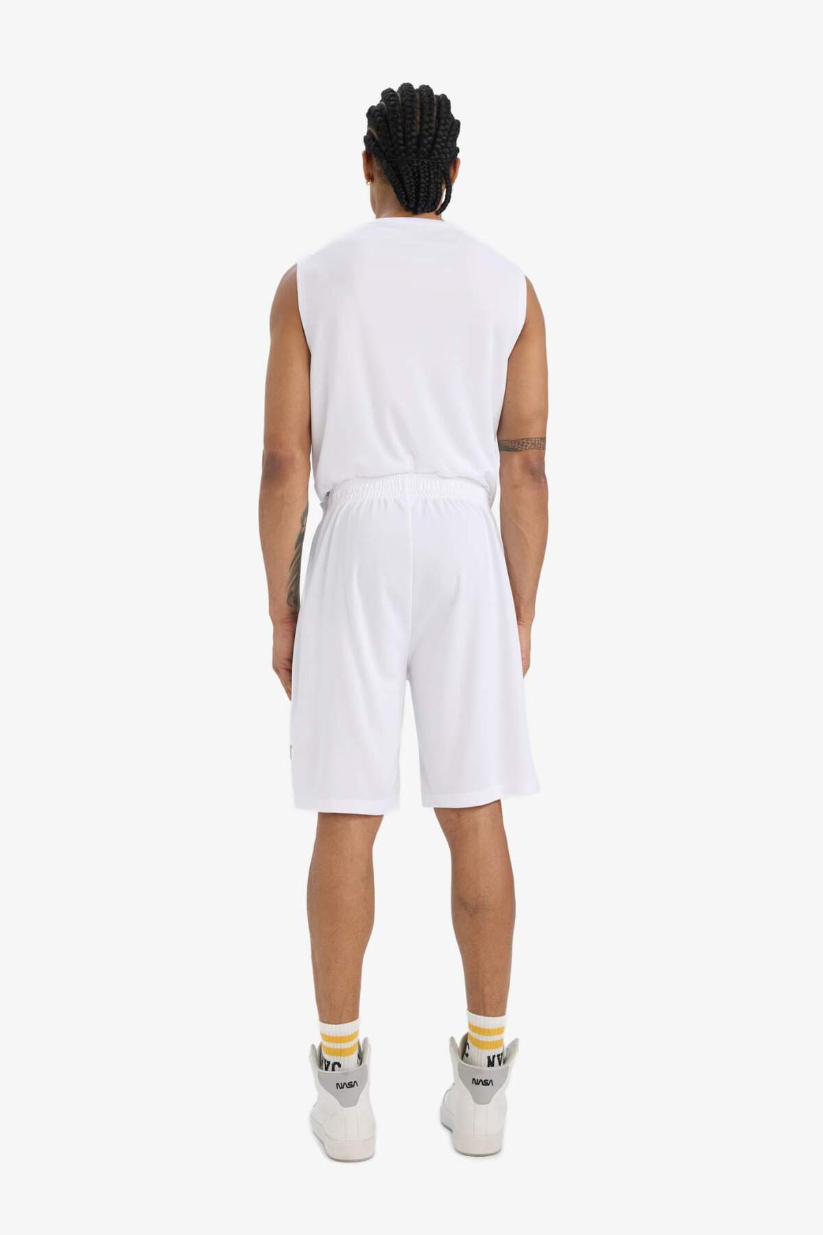 Defacto  Hızlı Kuruyan Standart Fit Sporcu Esnek Bantlı Paça Şort E4400AX25HS - Görsel 7