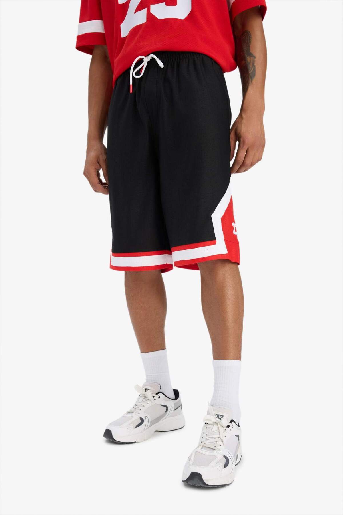 Defacto  Hızlı Kuruyan Oversize Geniş Kalıp Sporcu Kısa Paça Şort E4128AX25SM - Görsel 4