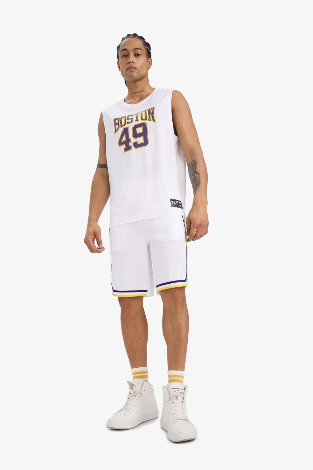 Defacto  Hızlı Kuruyan Standart Fit Sporcu Esnek Bantlı Paça Şort E4400AX25HS - Görsel 2