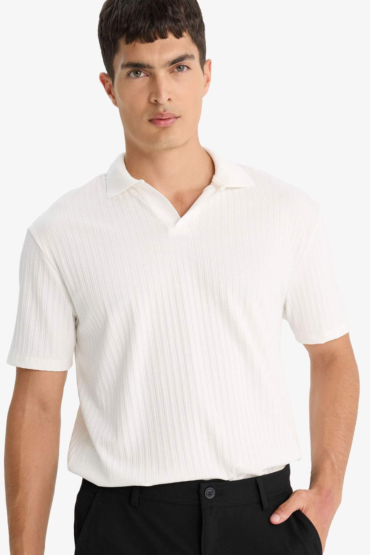 Regular Fit Krinkıl Dikey Dokulu Hafif Kumaş Polo Yaka Kısa Kollu Tişört E1207AX25SM
