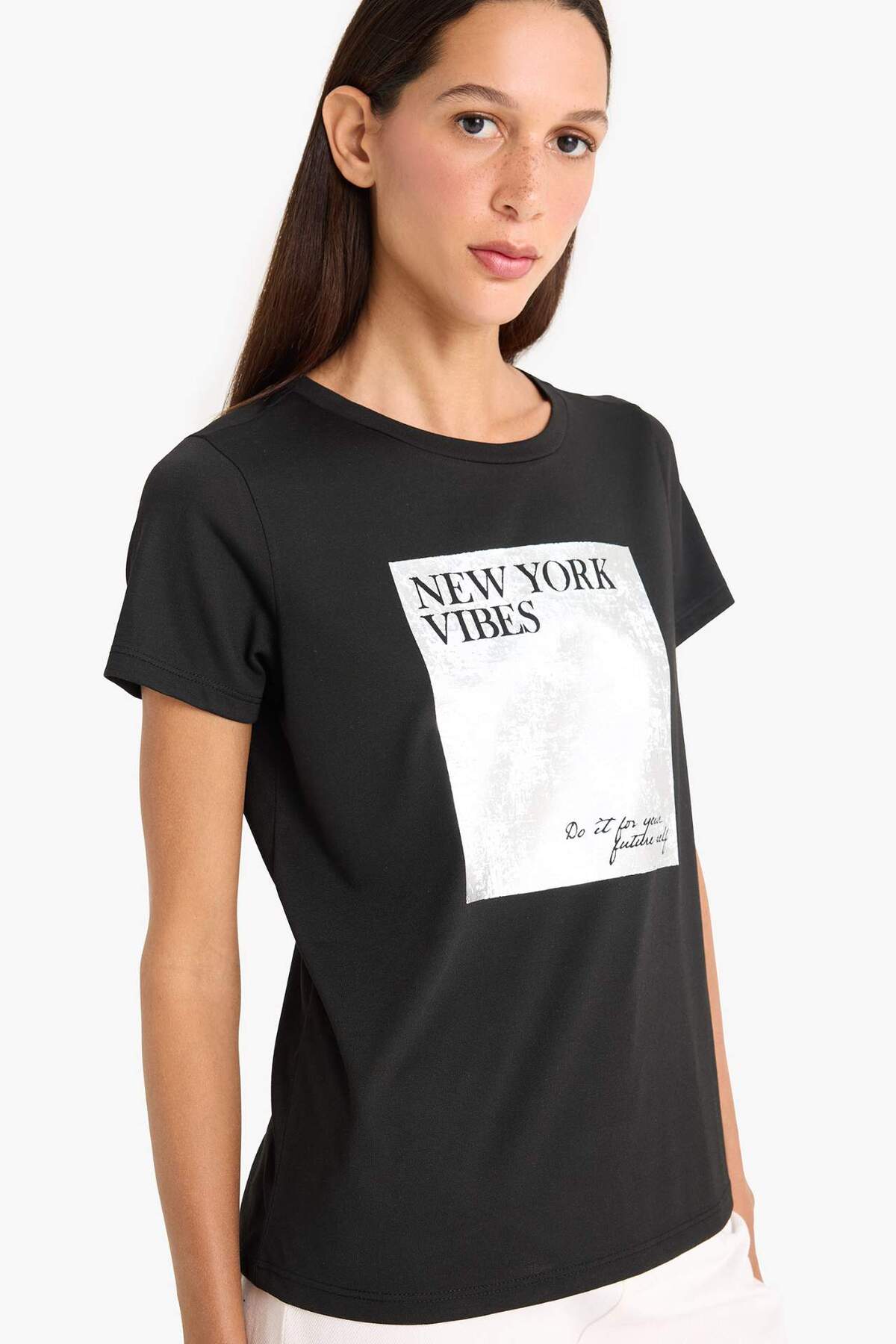 DeFacto Regular Fit T-Shirt mit Rundhalsausschnitt und Aufdruck, kurzärmelig ...