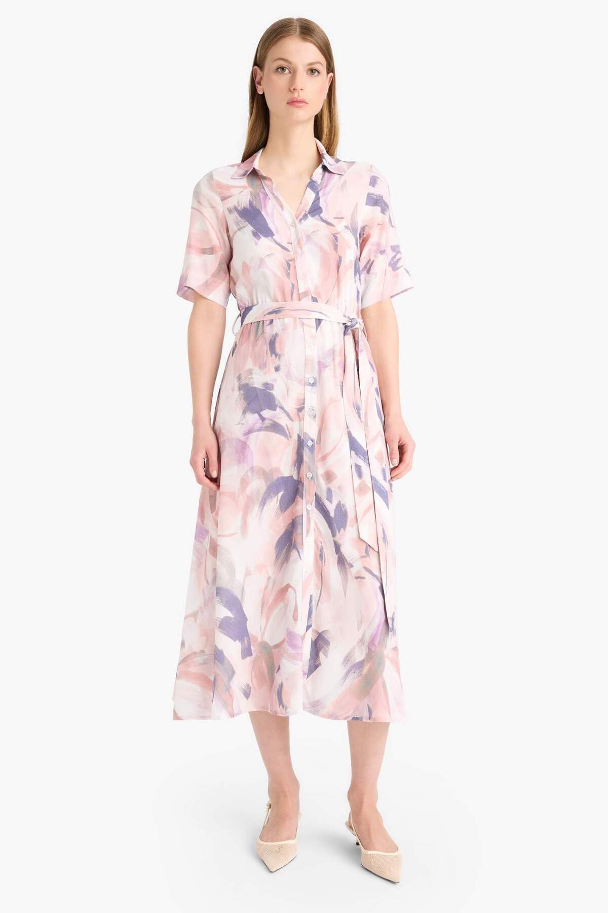 DeFacto Kurzärmliges Midi-Sommerkleid mit Hemdkragen und Batikmuster und Gürt...
