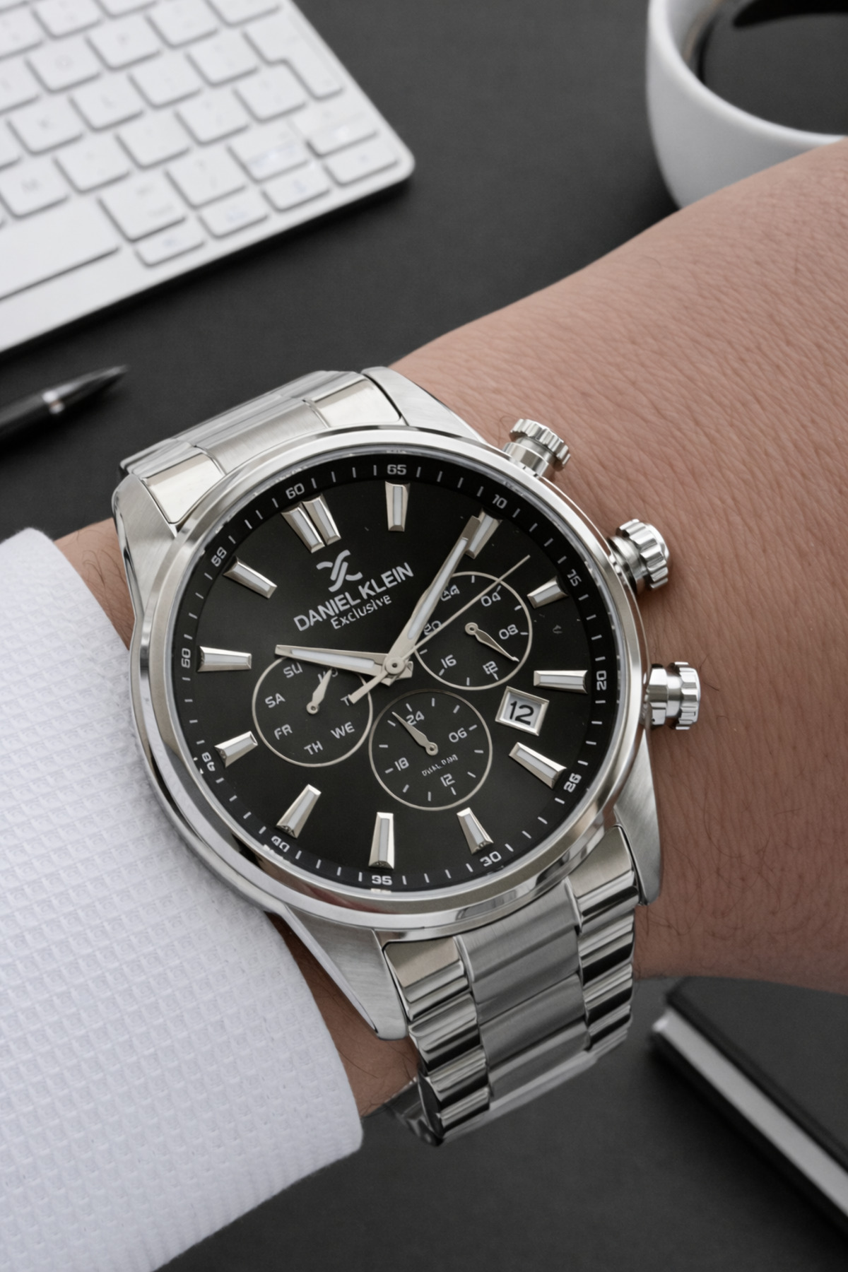 Daniel Klein  Özel Kutulu Siyah Kadran Iç Fonksiyonları Aktif 3Atm Erkek Kol Saati Edk.1.10692.1 - Görsel 4