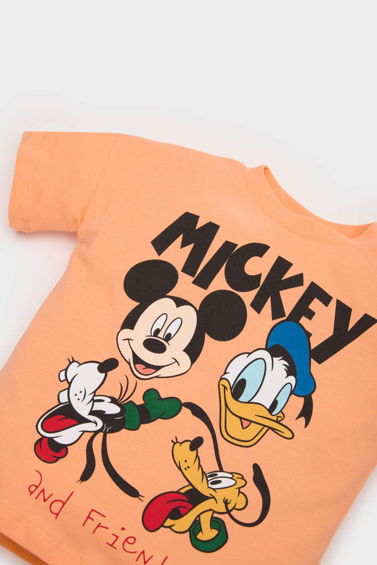 Defacto Disney Mickey & Minnie 2'li Takım Kısa Kollu Tişört Beli Lastikli Şort Erkek Bebek E6924A525SM fotoğrafı 3 (önizleme)