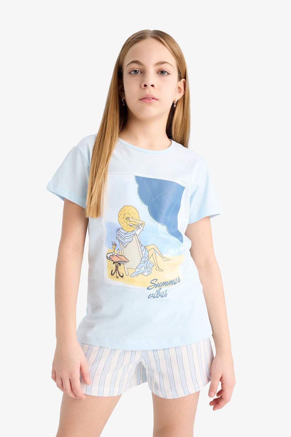 Defacto Pijama Takımı Baskılı Kısa Kollu Üst Beli Lastikli Kısa Şort Kız Çocuk E6232A825SP fotoğrafı 5 (önizleme)