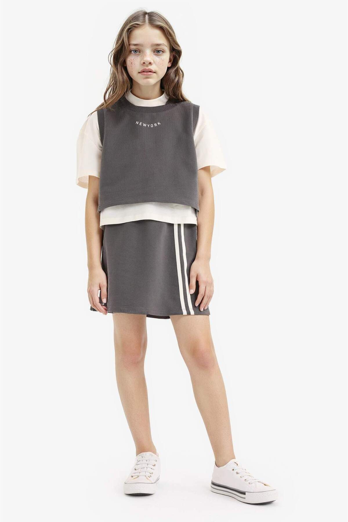 Defacto 3-Piece Set Short Sleeve T-Shirt Printed Sleeveless Top Elastic Waist Skirt Girls E1867A825Sm