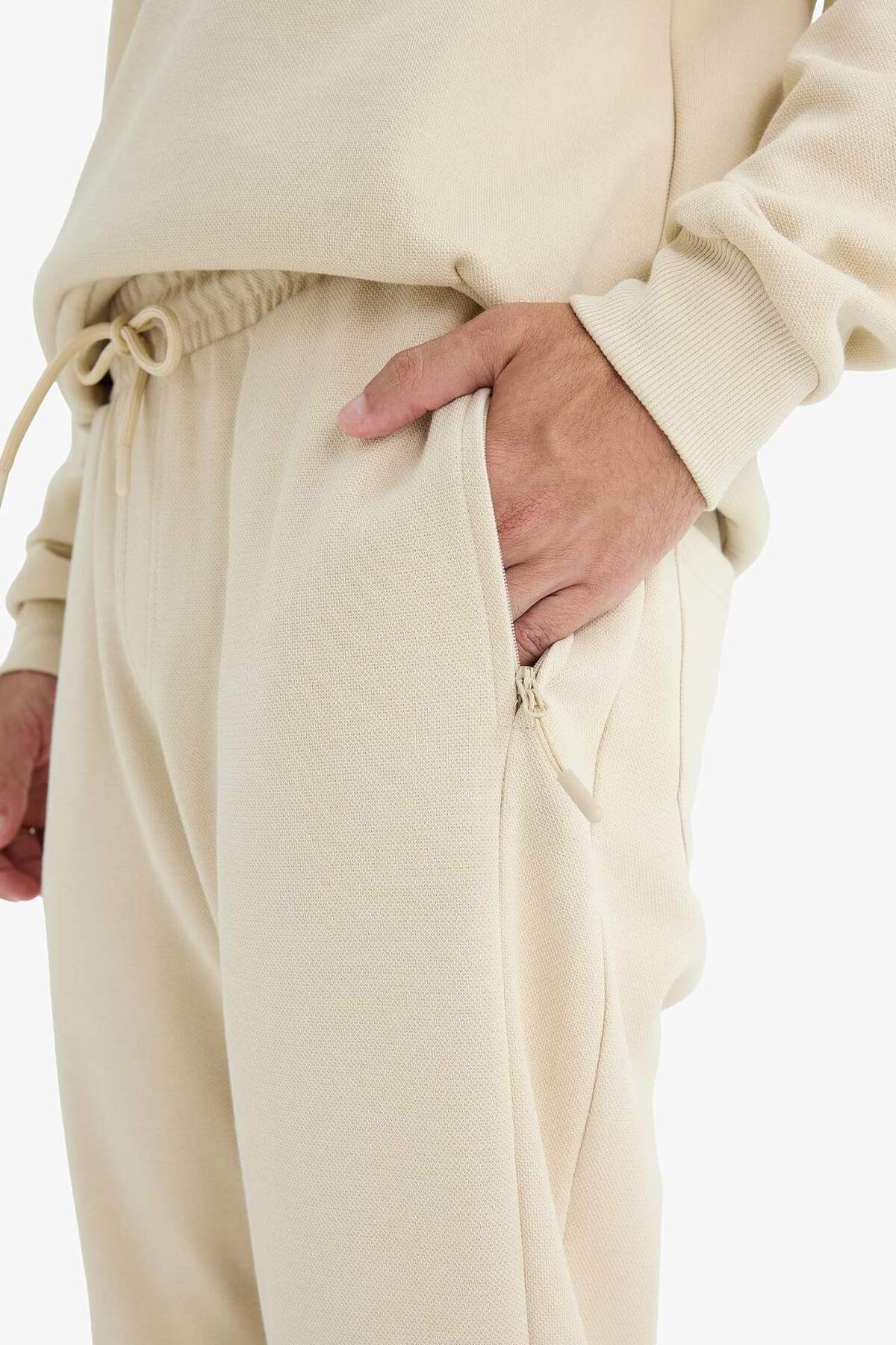 DeFacto Slim Fit Dar Kesim Fermuar Cepli Pike Eşofman Altı D5258AX25SP görsel 6