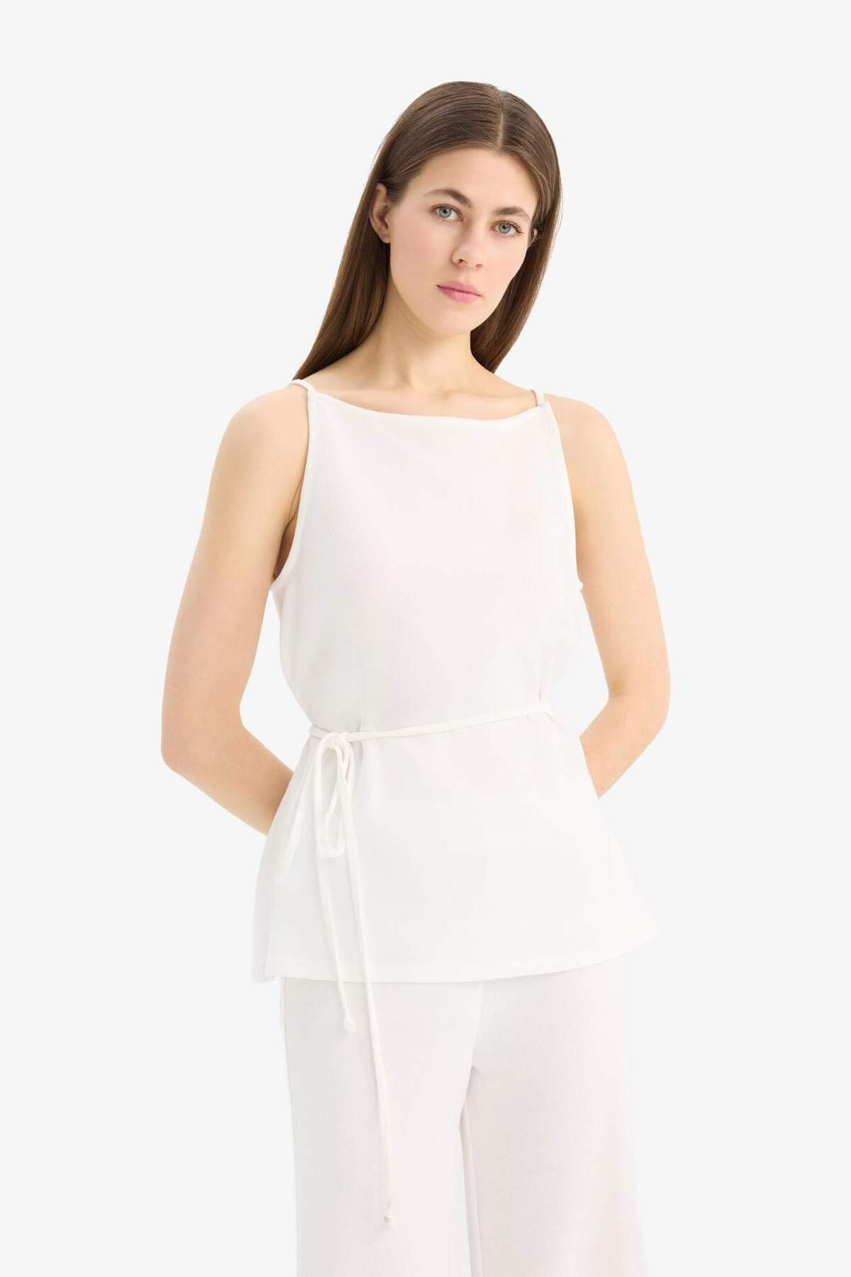Defacto  Regular Fit Kayık Yaka Bağcıklı Pike Kolsuz Bluz E5778AX25SP - Görsel 5