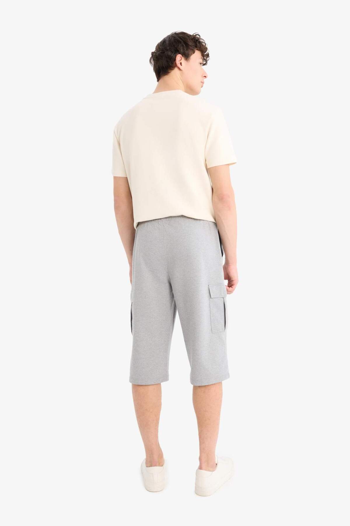 DeFacto Relax Fıt Düz Paça Sweatshirt Kumaşı Uzun Şort T4693AZ25SM görsel 7