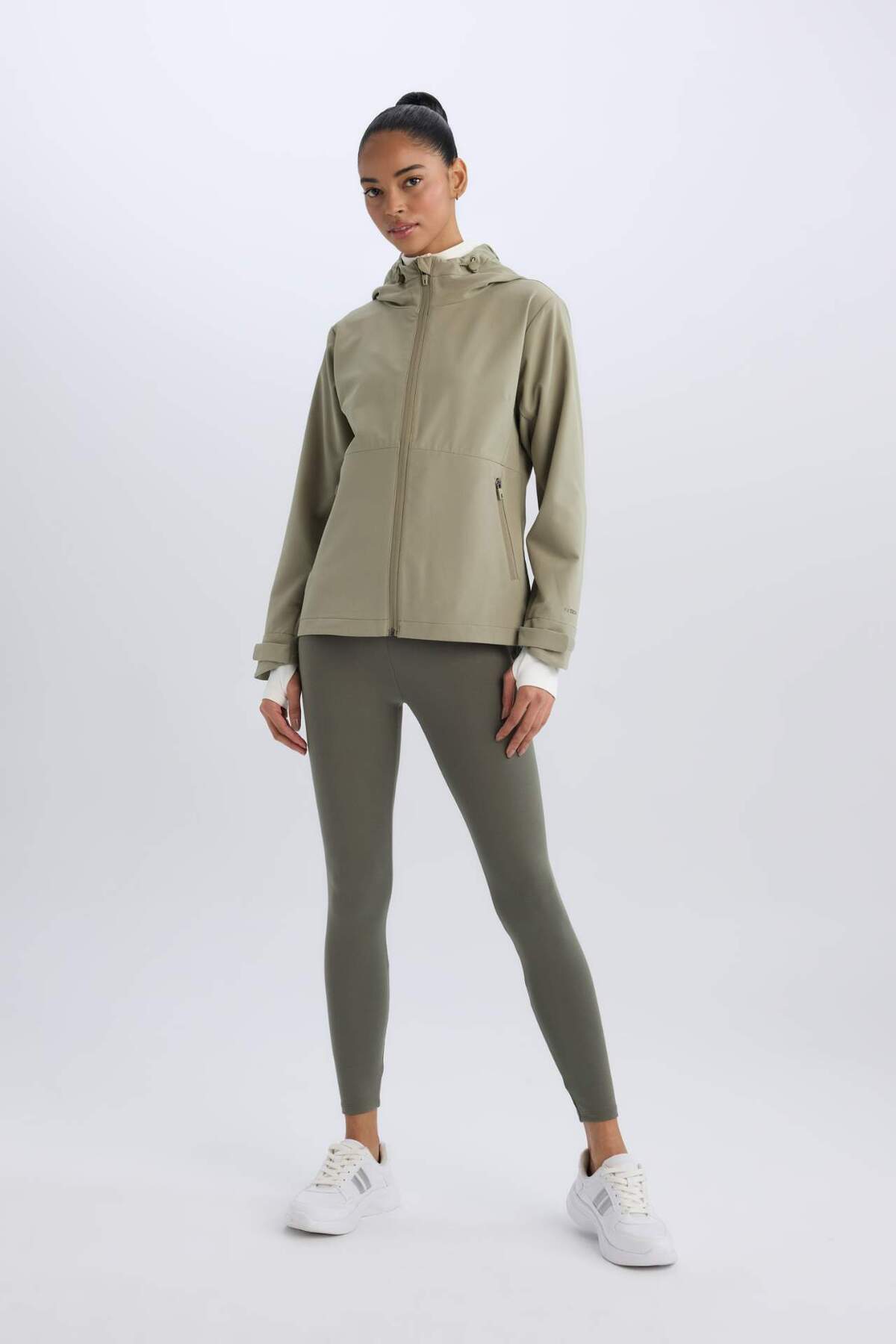 Defacto  Su İtici Regular Fit Kapüşonlu Fermuarlı Cepli Esnek Dokulu Mevsimlik Baharlık Mont D6084AX25SP - Görsel 2