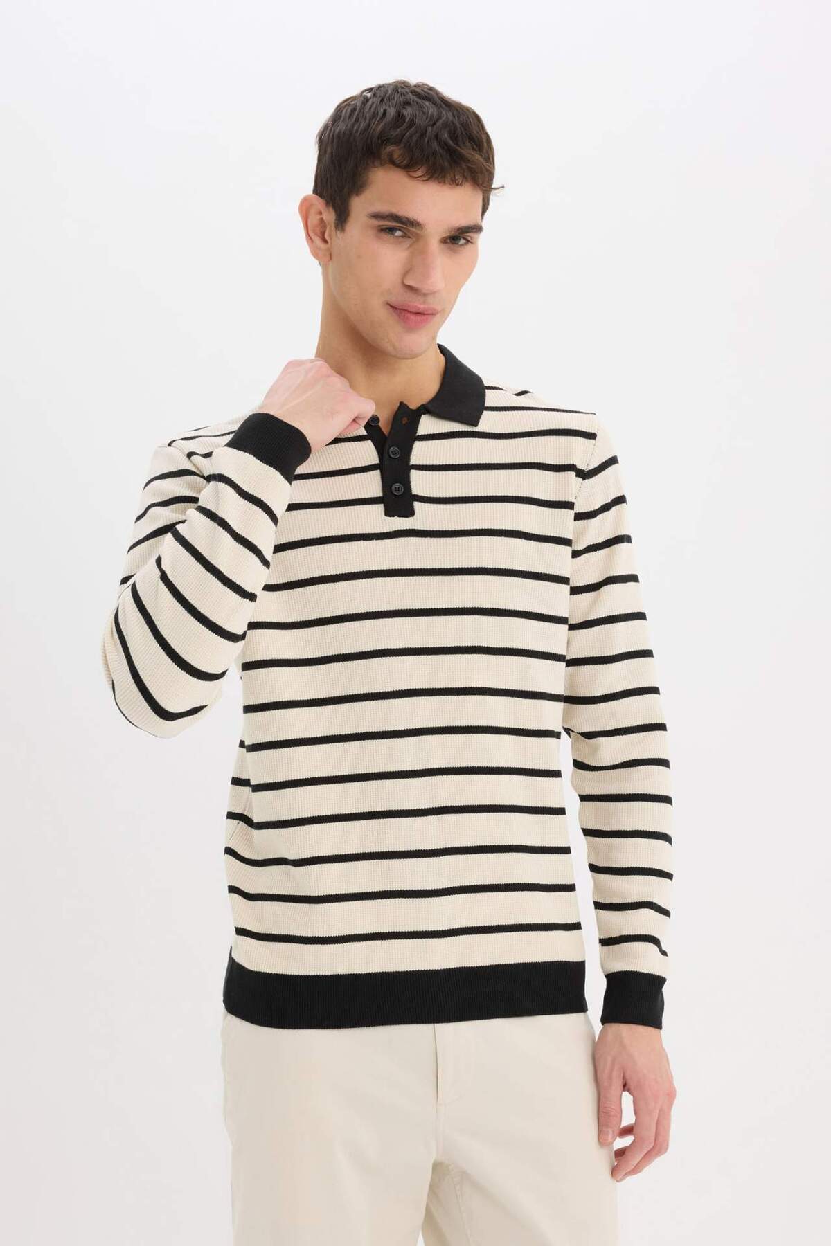 Standart Fit Polo Yaka Çizgili Triko Kazak E7604AX24WN — مشکی — تصویر 3 از 6