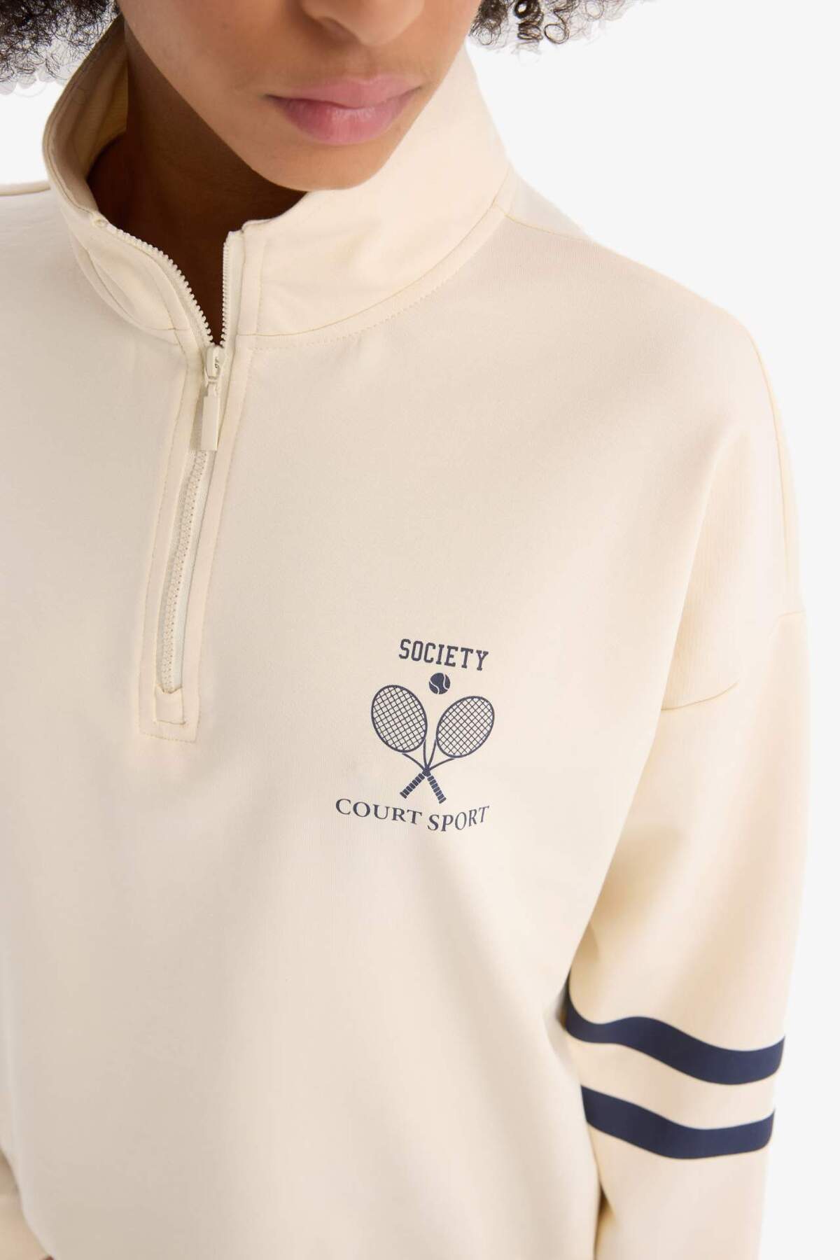 Defacto  Oversize Geniş Kalıp Yarım Fermuarlı Baskılı Sporcu Sweatshirt D7132AX25SP - Görsel 5