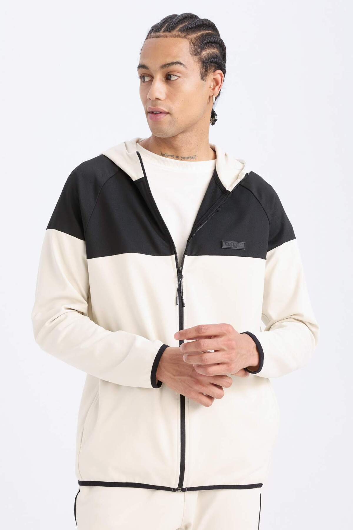 DeFacto Standart Fit Kapüşonlu Skuba Dalgıç Kumaş Sporcu Fermuarlı Sweatshirt D7363AX25SP