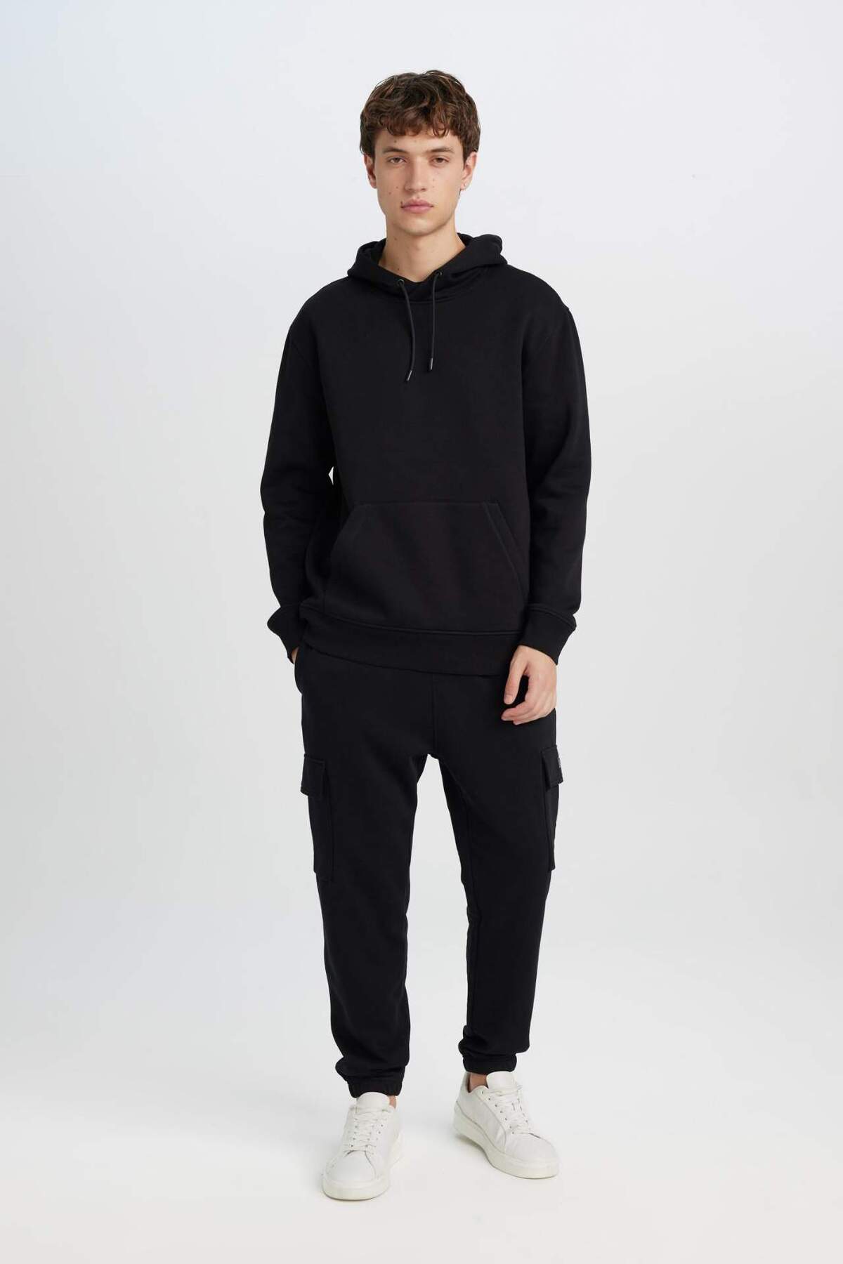 Defacto  Regular Fit Jogger Eşofman Altı Basic Düz Kargo Cepli Lastikli Paça D5252AX25SP - Görsel 2