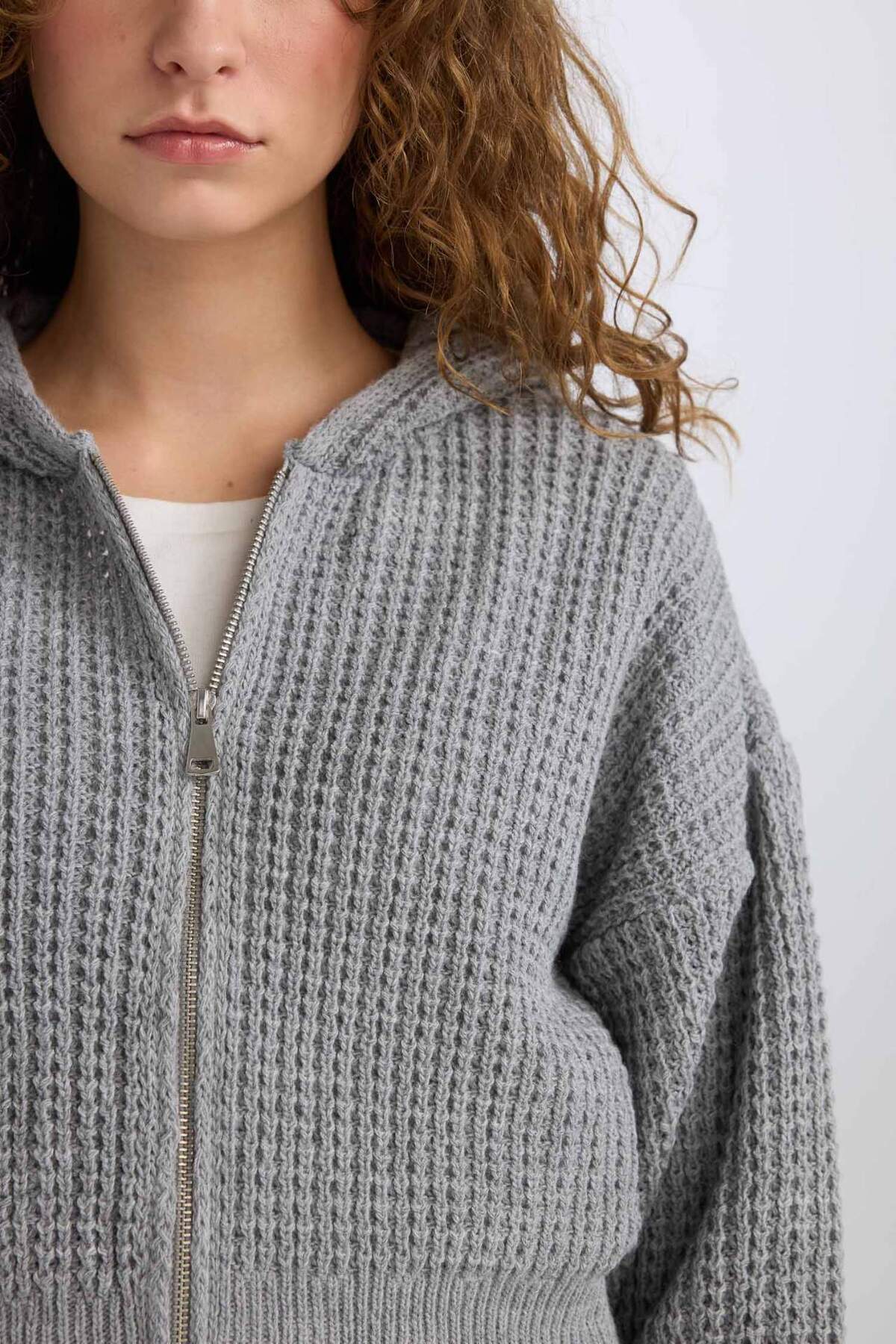 Defacto  Regular Fit Kapüşonlu Fermuarlı Triko Hırka E2269AXNS - Görsel 5