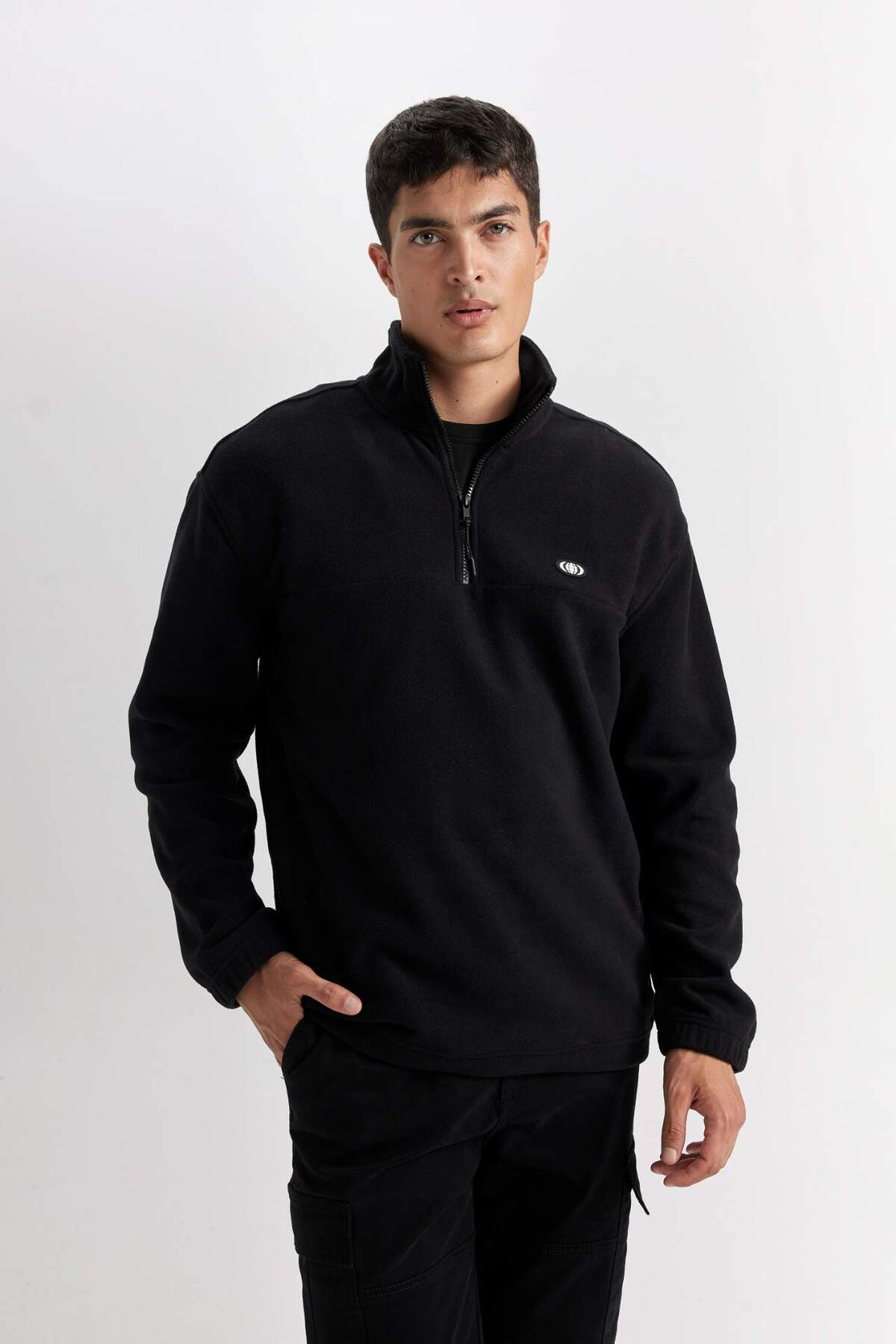 Sıcak Tutan Relax Fit Dik Yaka Fermuarlı Polar Sweatshirt D2348AX24AU — مشکی — تصویر 3 از 5
