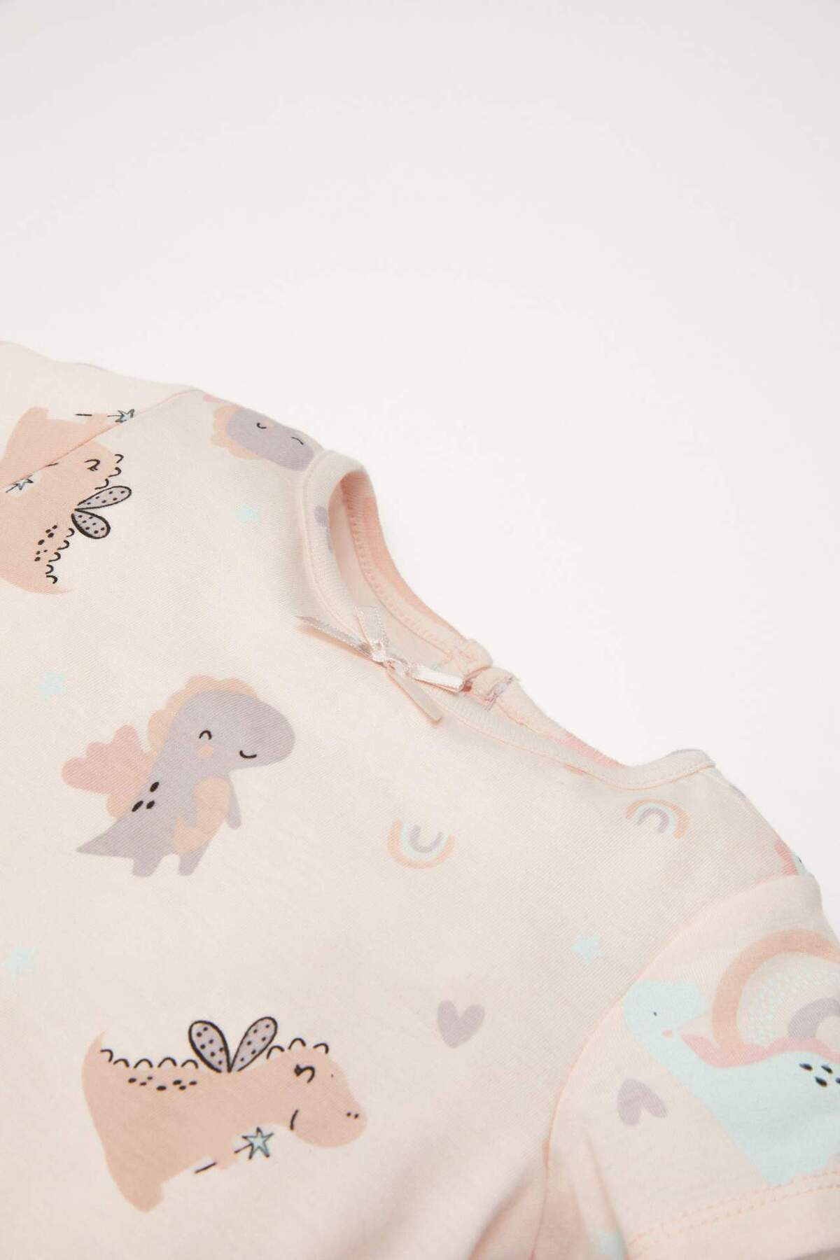 Defacto Pijama Takımı Dinozor Baskılı Kısa Kollu Penye Üst Beli Lastikli Şort Kız Bebek D8295A5NS fotoğrafı 3 (önizleme)