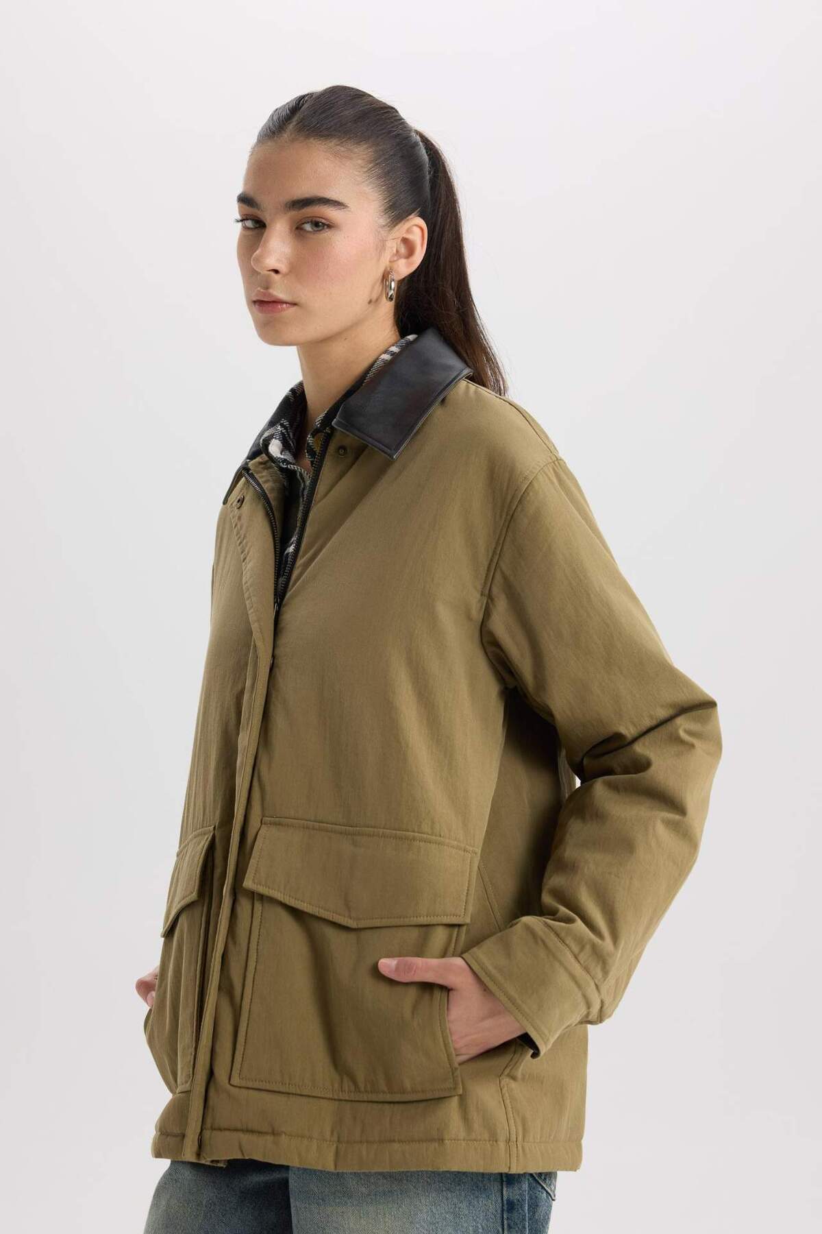 Defacto  Polo Yaka Mont Fermuar Çıtçıtlı Cepli Mevsimlik Pamuklu D6745AX24AU - Görsel 4