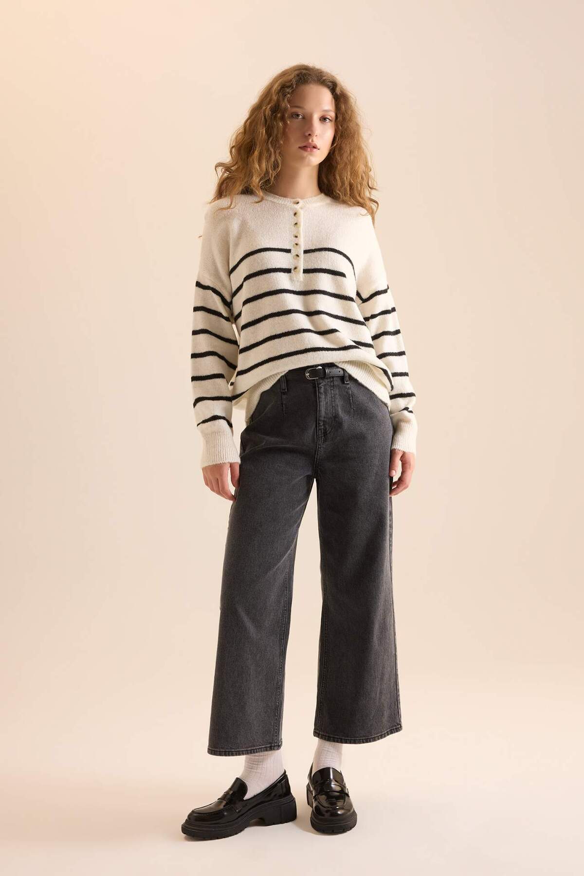 Defacto  Oversize Geniş Kalıp Düğmeli Yaka Triko Kazak D4913AXNS - Görsel 2