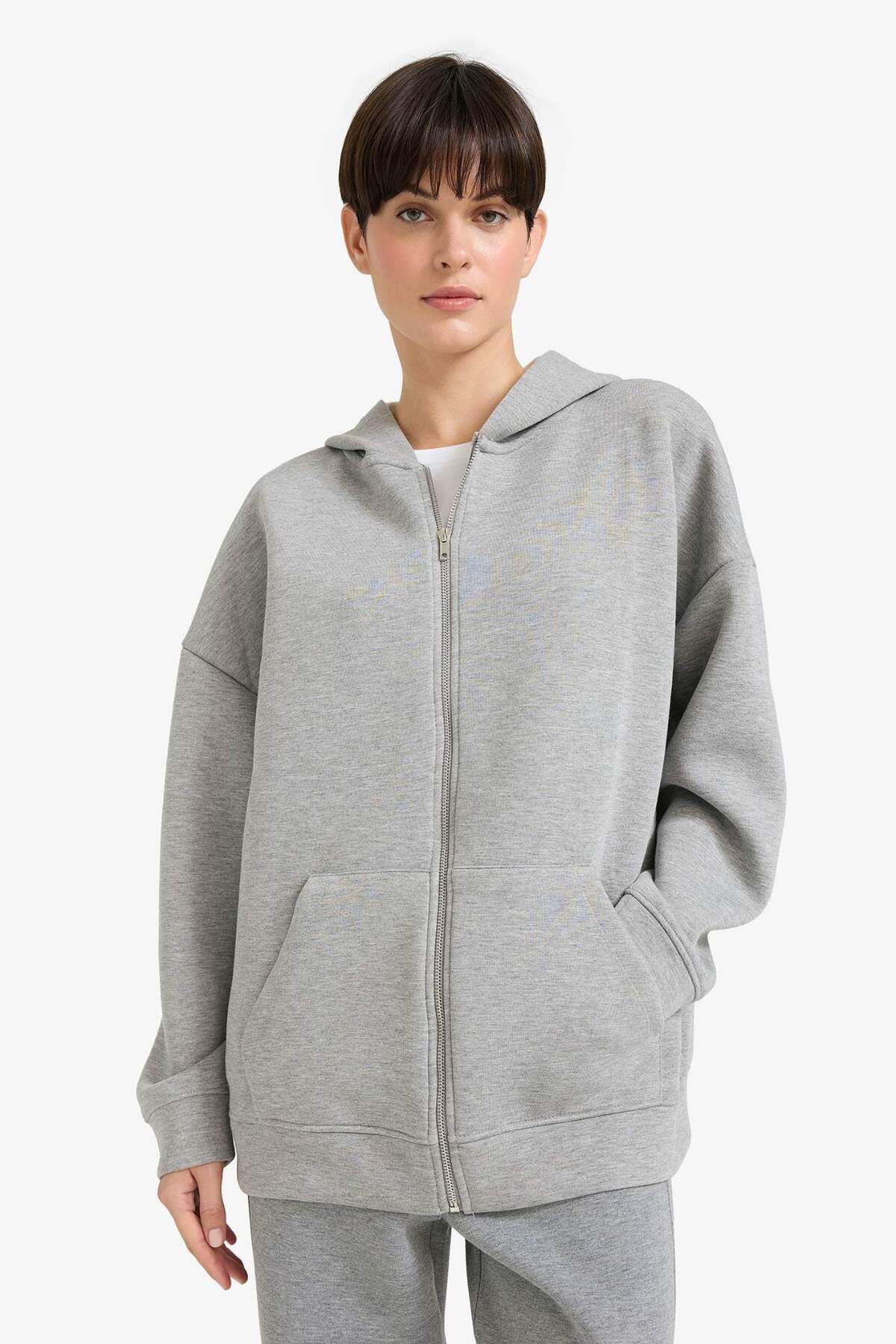 Defacto  Oversize Geniş Kalıp Kapüşonlu Basic Düz Skuba Dalgıç Kumaş Cepli Fermuarlı Sweatshirt C6871AX24AU - Görsel 3
