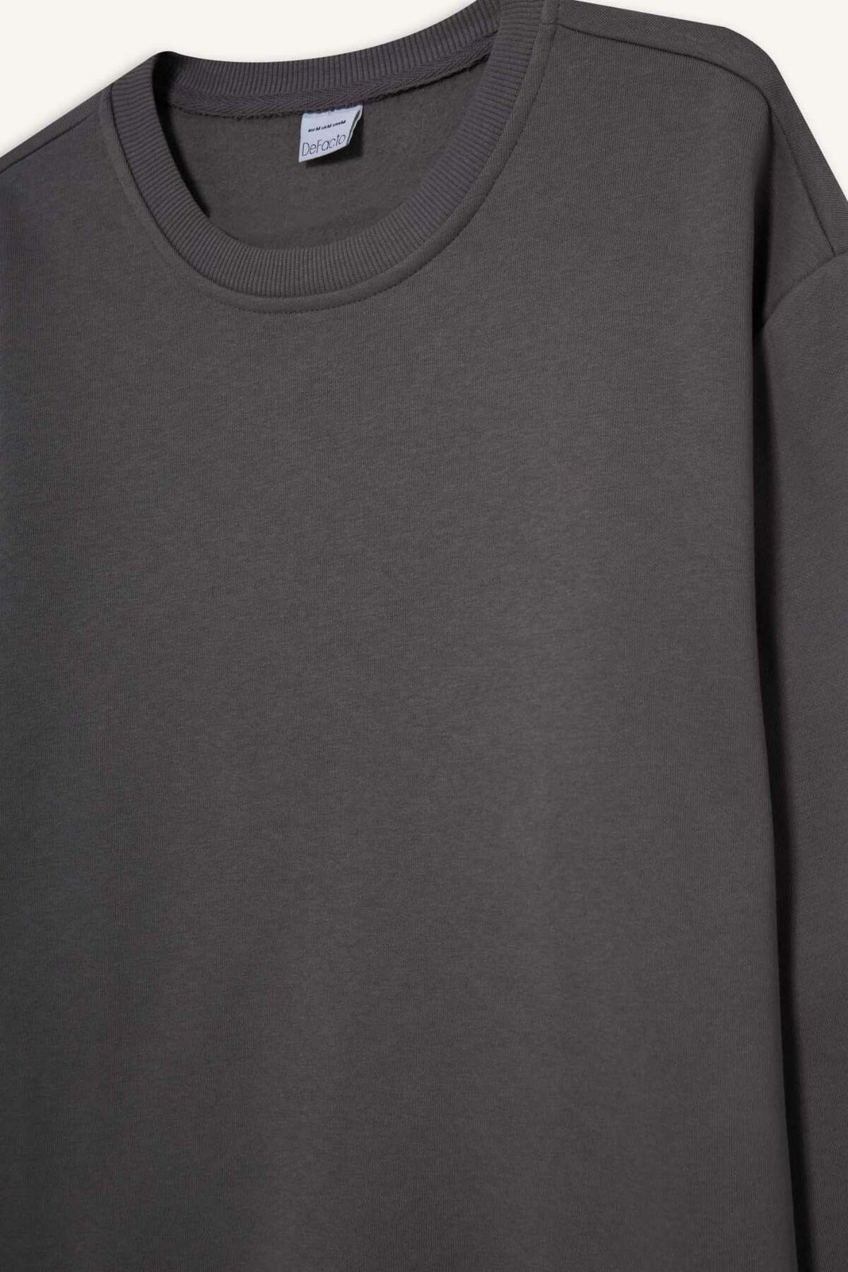 DeFacto Oversize Geniş Kalıp Bisiklet Yaka Kalın Basic Düz Sweatshirt T5139AZ24AU görsel 5