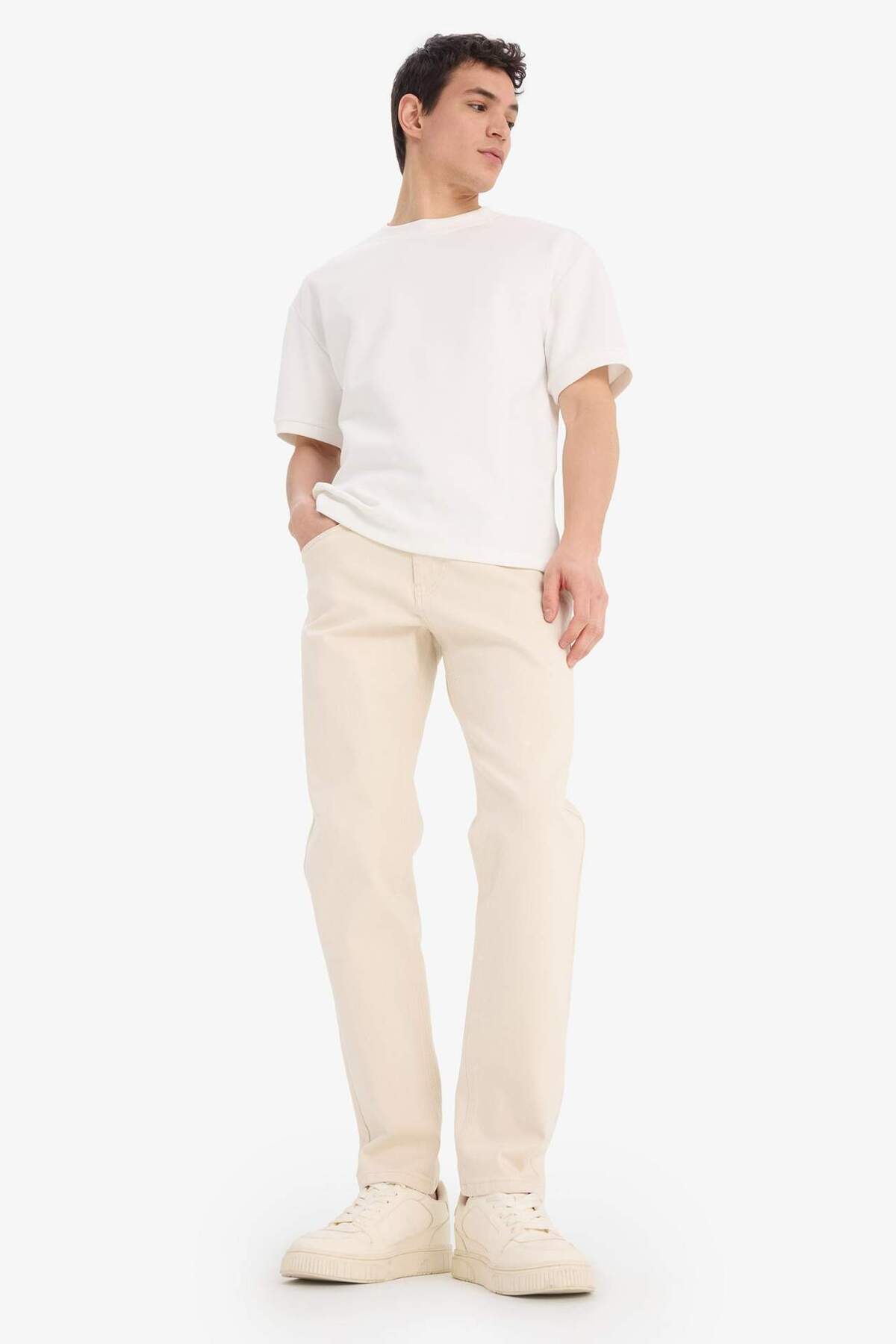 Defacto  Slim Tapered Fit Dar Kalıp Normal Bel Daralan Paça Jean Pantolon C9743AX24AU - Görsel 2