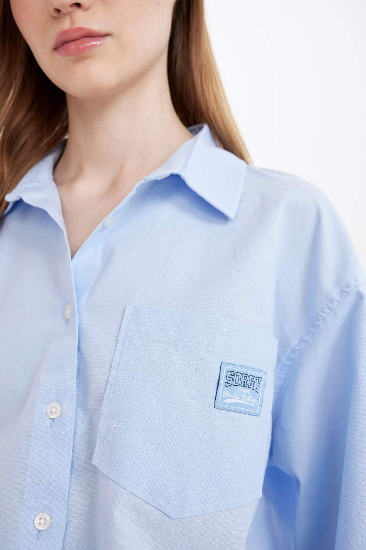 Defacto  Oversize Geniş Kalıp Basic Düz Cepli Oxford Uzun Kollu Crop Gömlek D4031AX24AU - Görsel 5