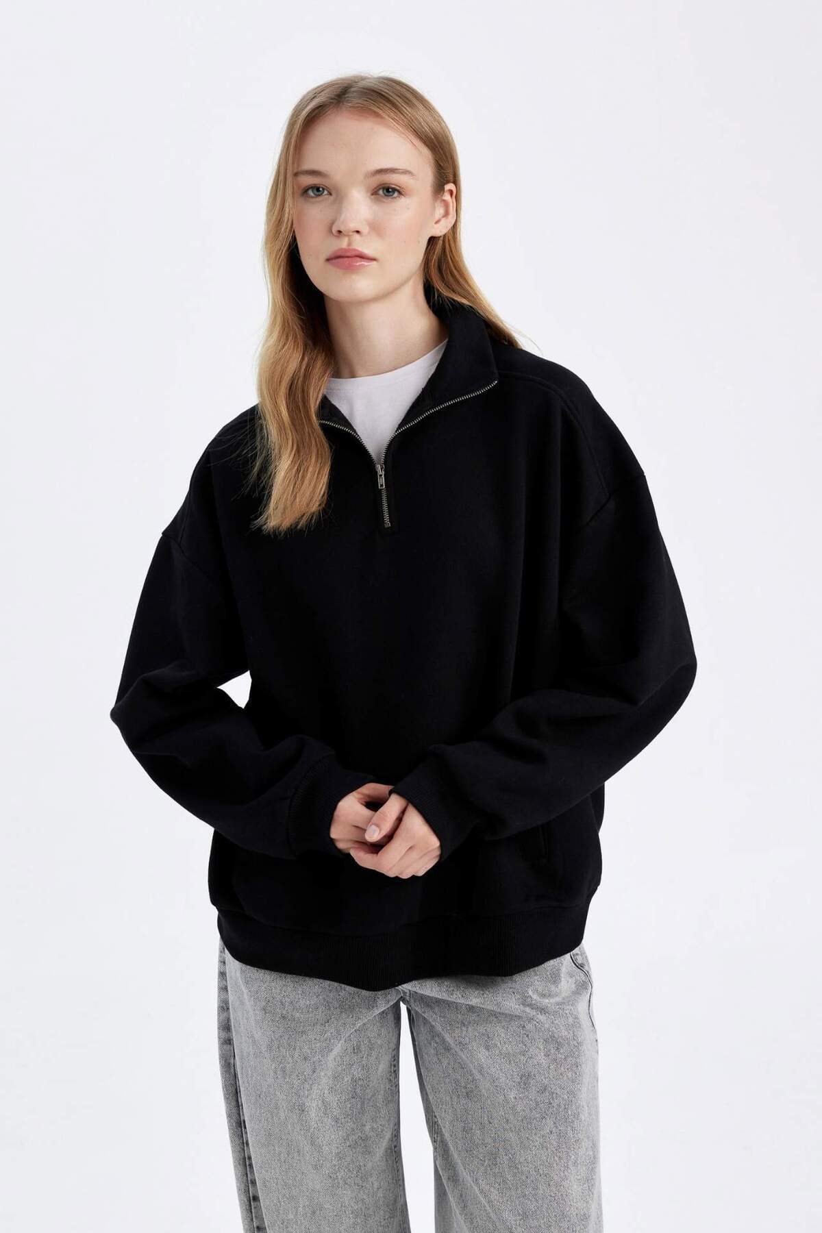 Defacto  Oversize Geniş Kalıp Fermuarlı Dik Yaka Cepli Basic Düz Kalın Siyah Sweatshirt D7206AX24WN - Görsel 3