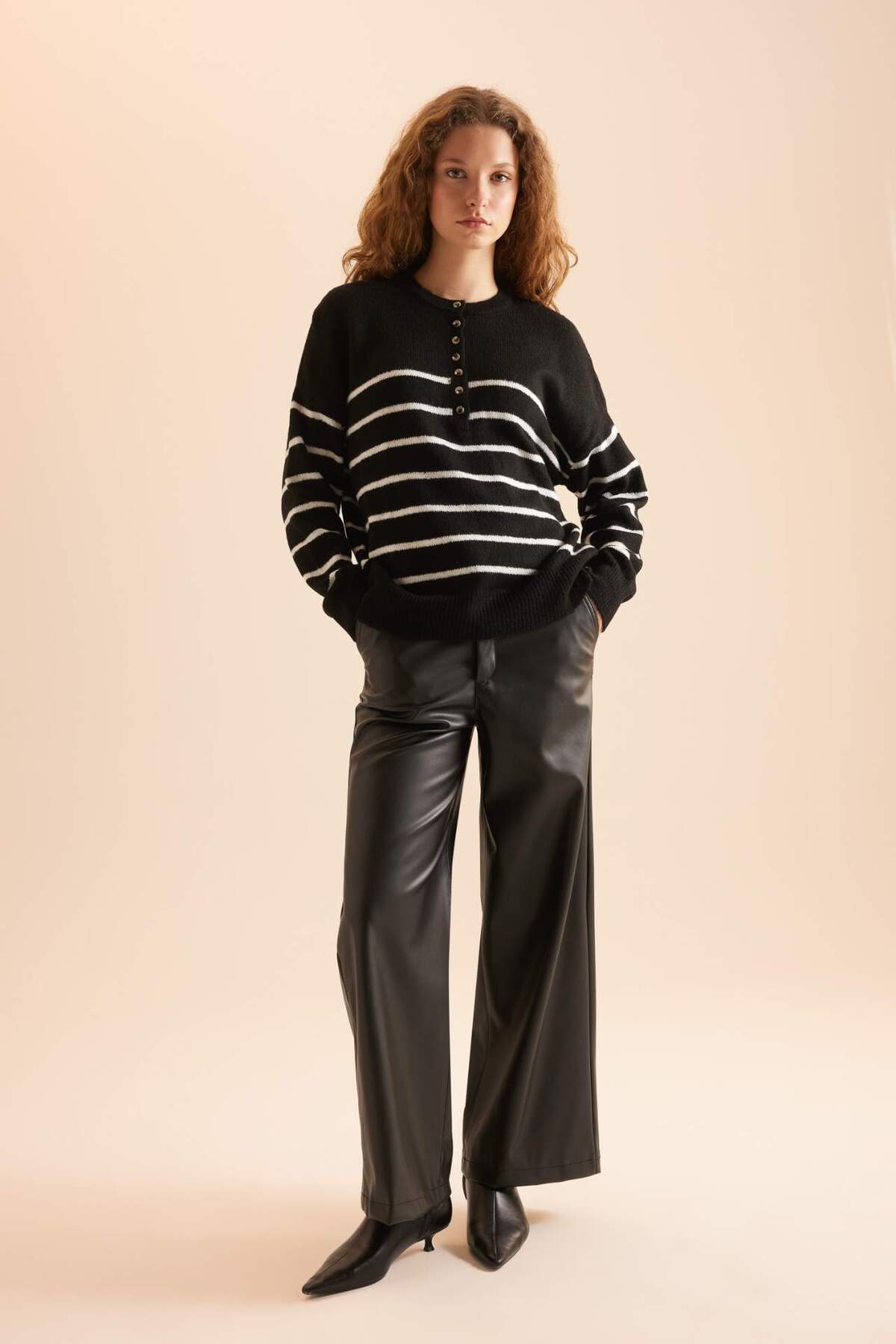 Defacto  Rahat Kesim Yakası Düğmeli Çizgili Triko Kazak D4913axns - Görsel 2