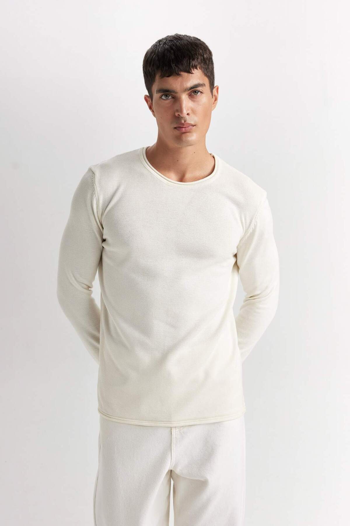 Relax Fit Bisiklet Yaka Basic Düz Triko Kazak D3278AX24WN — اکرو — تصویر 4 از 6