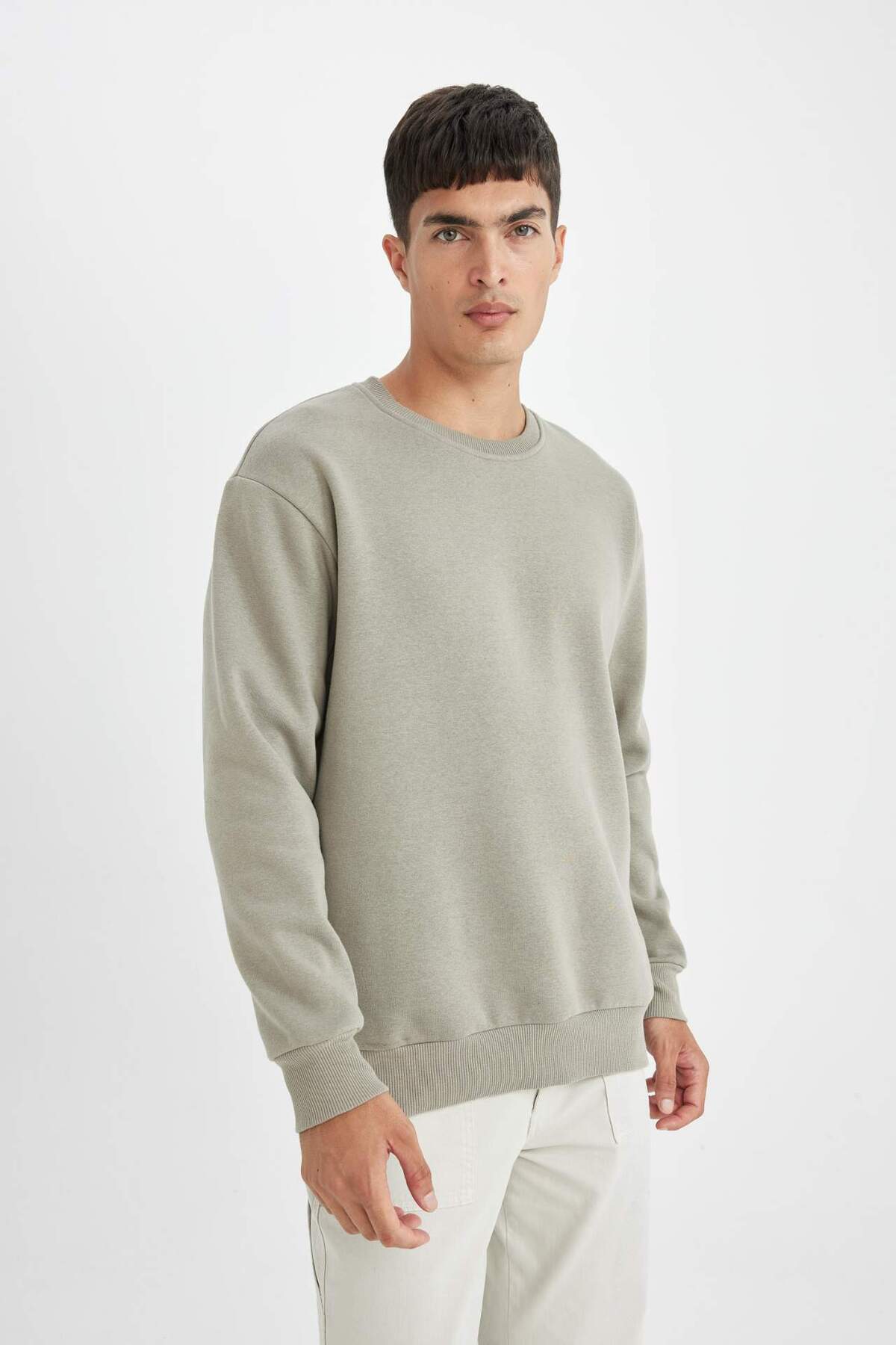 DeFacto Oversize Geniş Kalıp Bisiklet Yaka Kalın Basic Düz Sweatshirt T5139AZ24AU görsel 3