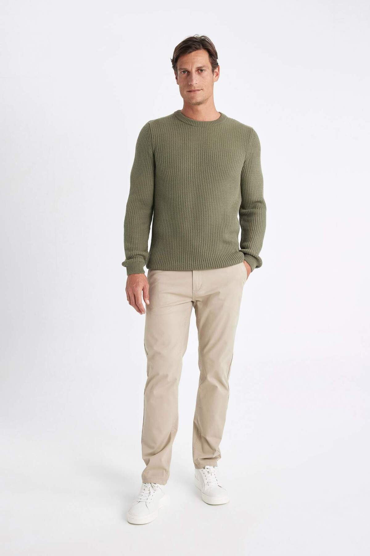 Strickpullover mit Rundhalsausschnitt und Struktur in Standardgröße E0811AXNS
