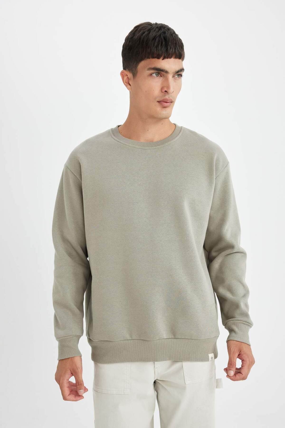 DeFacto Oversize Geniş Kalıp Bisiklet Yaka Kalın Basic Düz Sweatshirt T5139AZ24AU görsel 4