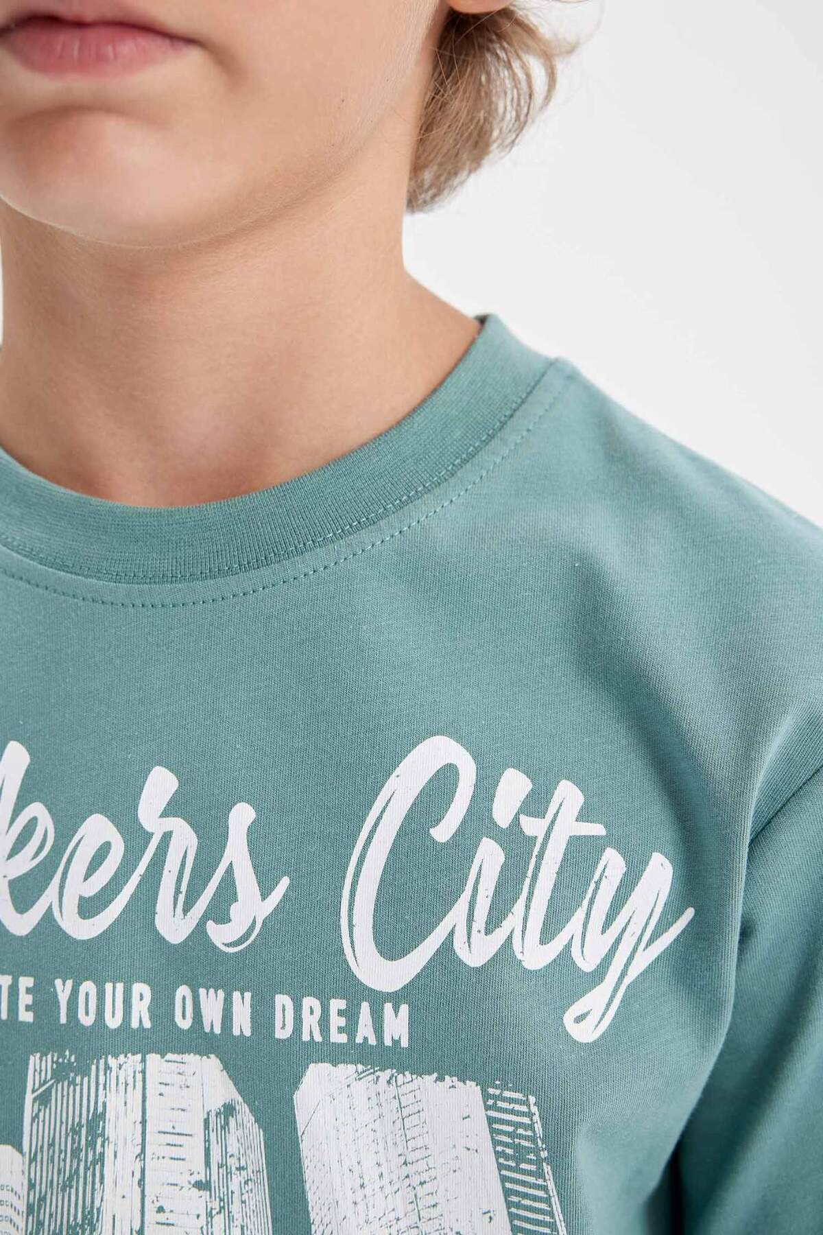 Defacto Erkek Çocuk 2li Takım Baskılı Kısa Kollu Tişört Şort D1158A824HS fotoğrafı 4 (önizleme)