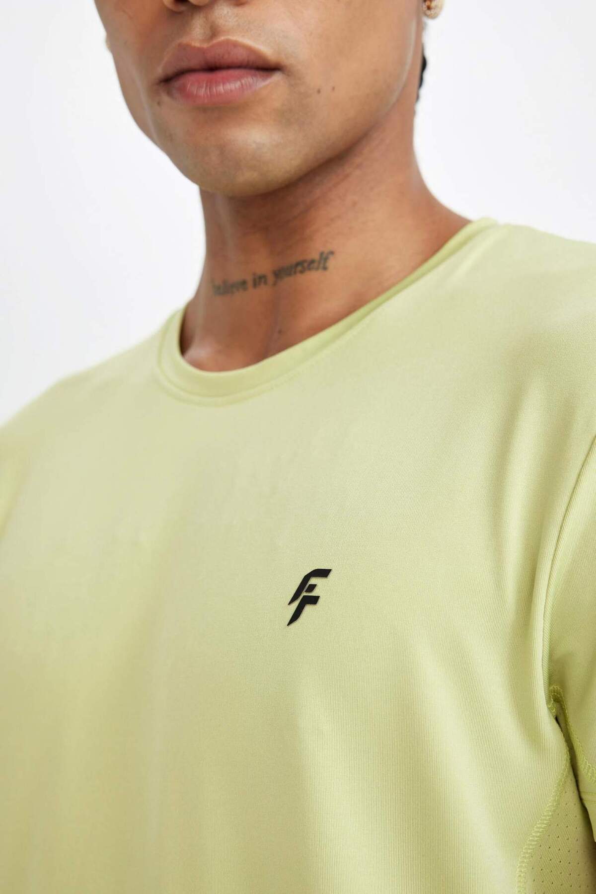 DeFacto Nefes Alabilir DeFactoFit Slim Fit Dar Kesim Bisiklet Yaka Sporcu Kısa Kollu Tişört C9183AX24AU görsel 8