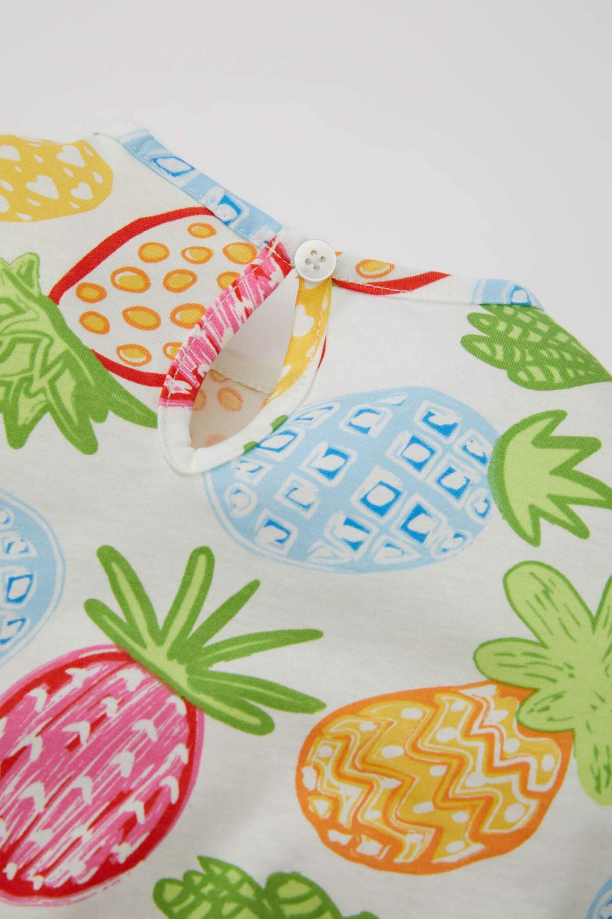 Defacto Kız Bebek 2li Takım Çiçekli Kısa Kollu Tişört Şort Z8976A224SM fotoğrafı 3 (önizleme)