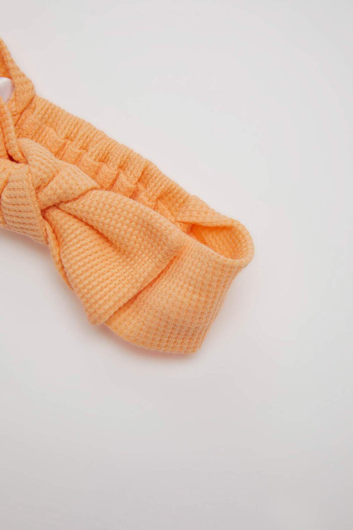 Defacto Kız Bebek 2li Takım Waffle Kolsuz Tulum Bandana C9490A524SM fotoğrafı 4 (önizleme)
