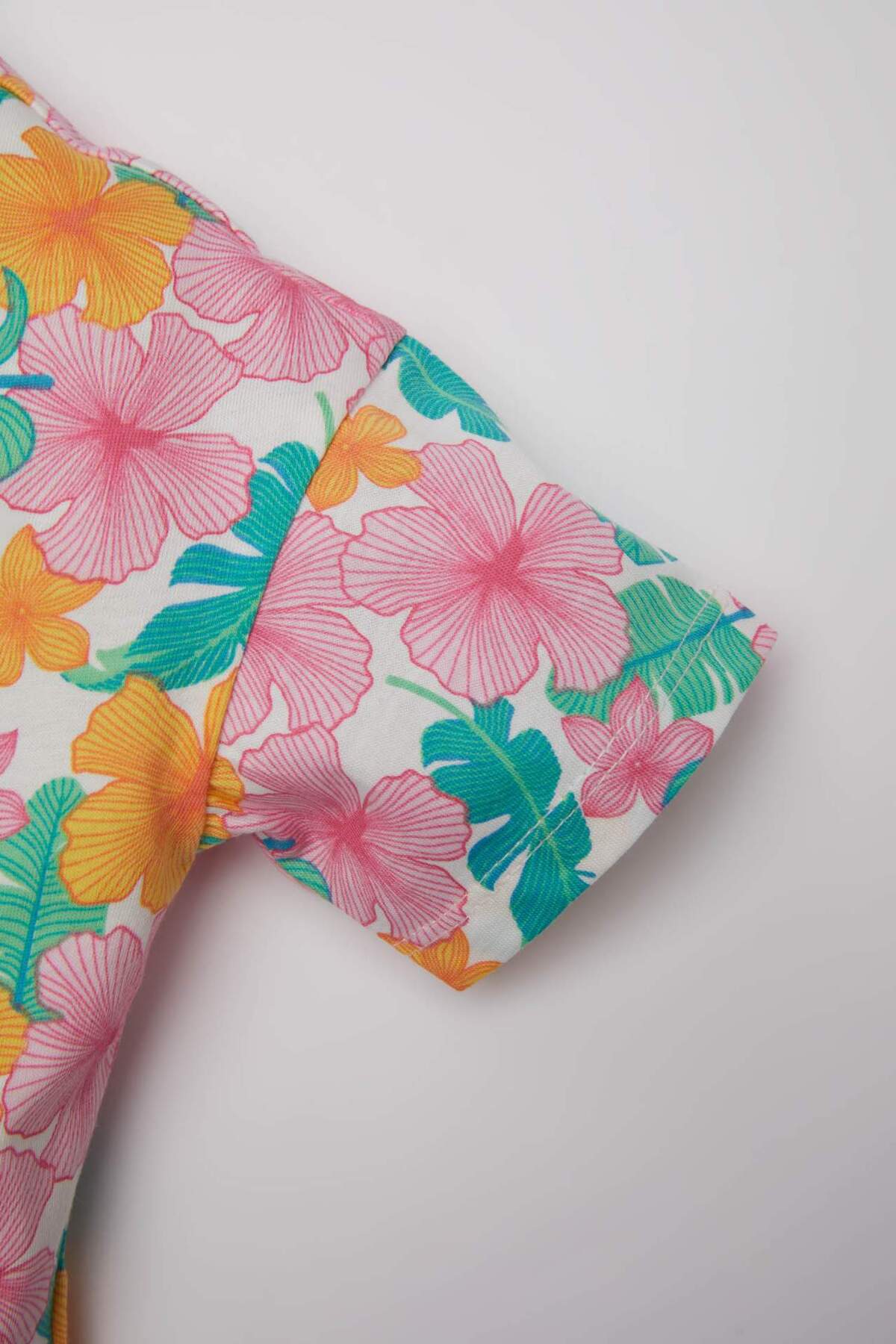 Defacto Kız Bebek 2li Takım Çiçekli Kısa Kollu Tişört Şort Z8976A224SM fotoğrafı 4 (önizleme)