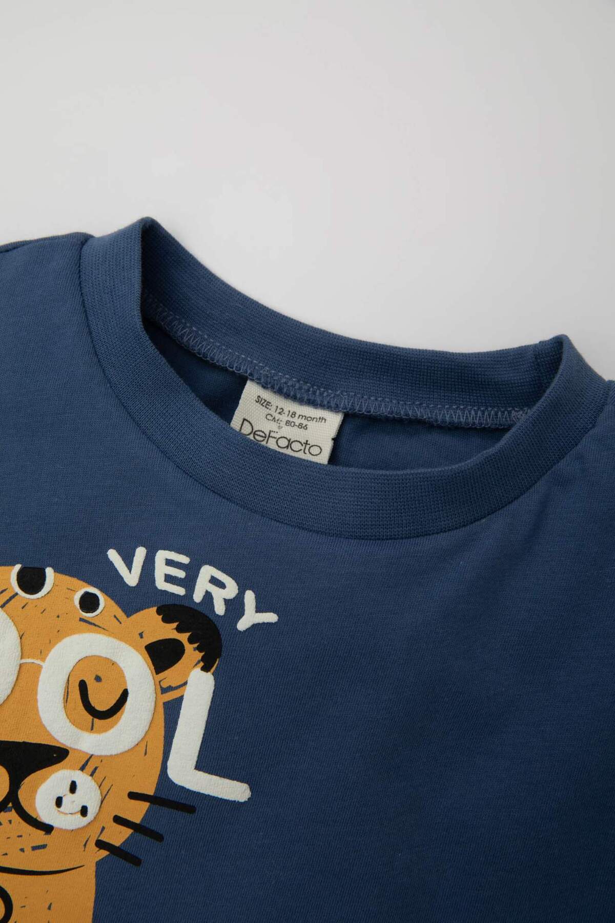 Defacto Erkek Bebek 2li Takım Baskılı Kısa Kollu Tişört Üst Beli Lastikli Kısa Şort Alt C6082A524SM fotoğrafı 3 (önizleme)