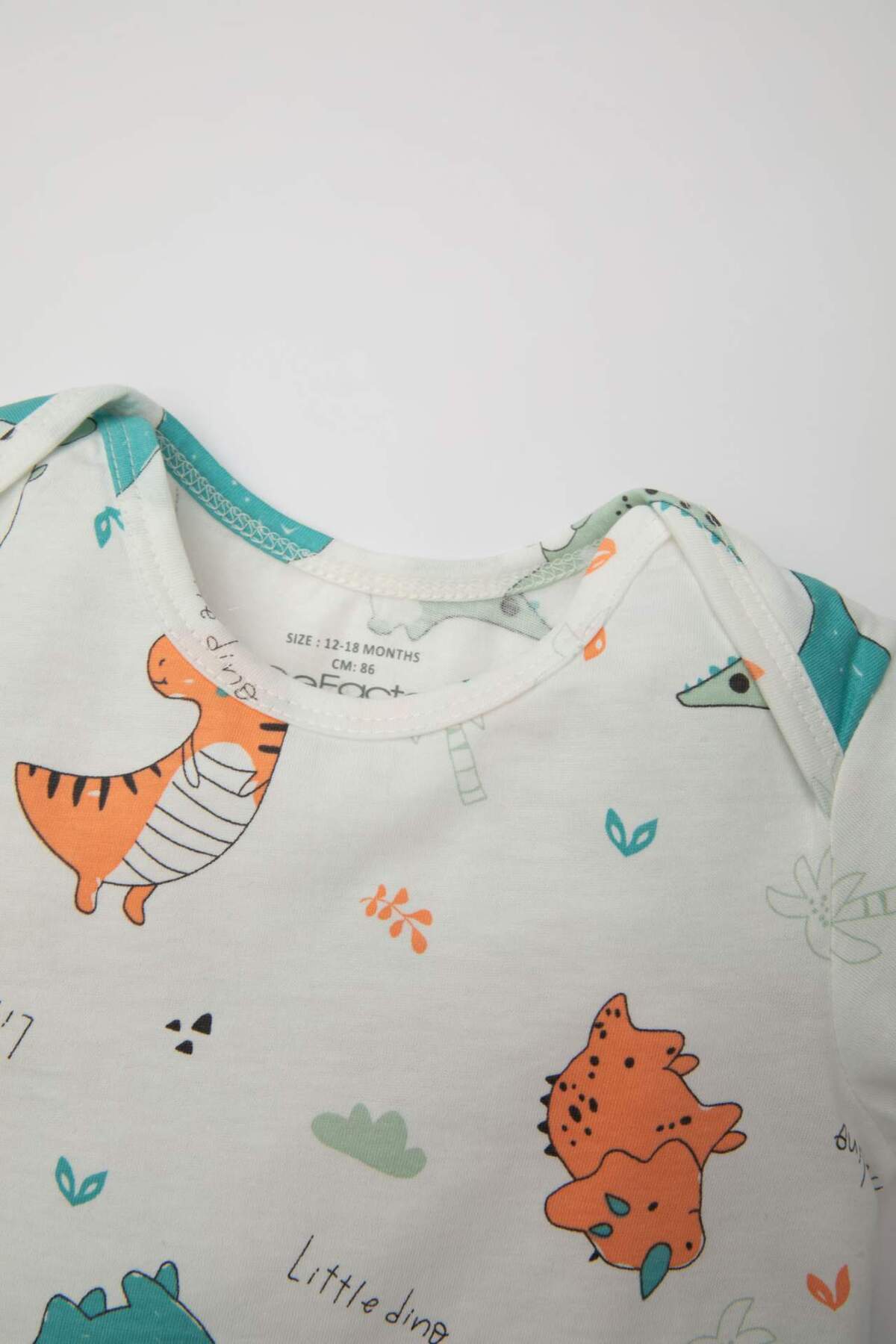 Defacto Erkek Bebek 2li Takım Dinazor Desenli Waffle Kısa Kollu Tişört Üst Beli Lastikli Şort Alt C8329A524H fotoğrafı 3 (önizleme)