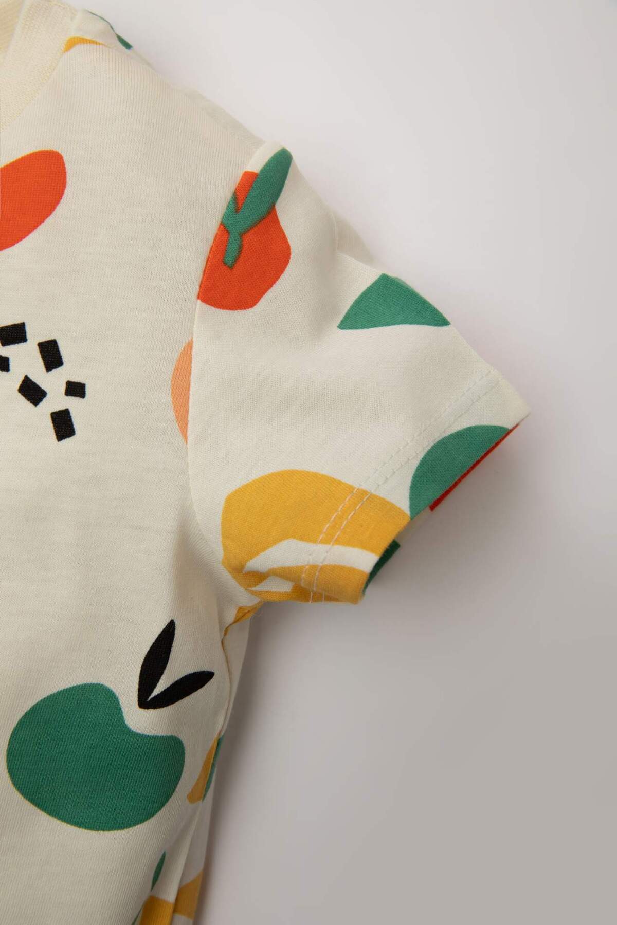 Defacto Erkek Bebek Pijama Takımı Meyve Desenli Penye Kısa Kollu Üst Beli Lastikli Uzun Alt C1992A524SM fotoğrafı 4 (önizleme)