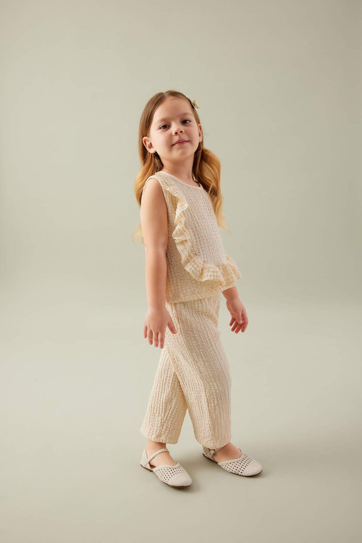 Defacto Kız Bebek 2li Takım Bisiklet Yaka Fırfırlı Bluz Pantolon C4016A524SM fotoğrafı 2 (önizleme)