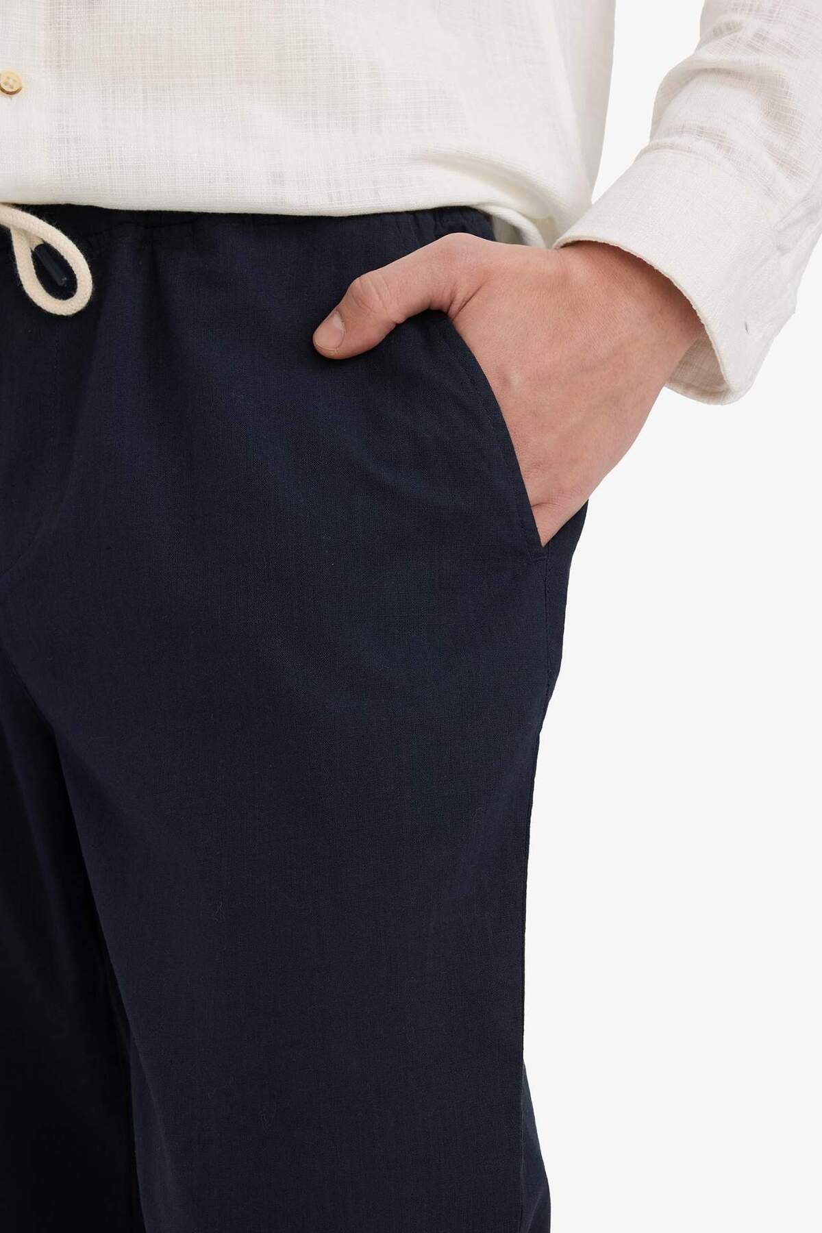 DeFacto %100 Pamuk Jogger Fit Beli Bağcıklı Lastikli Dar Paça Cepli Pantolon Z6475AZ24SP görsel 6